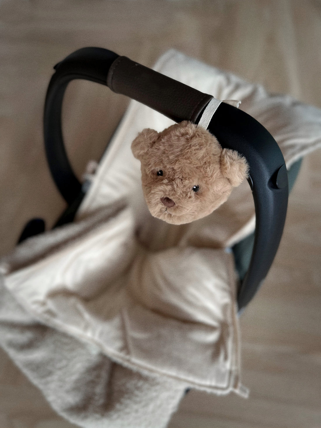 FLOW LOU BEAR BROWN ON THE GO - Image 2