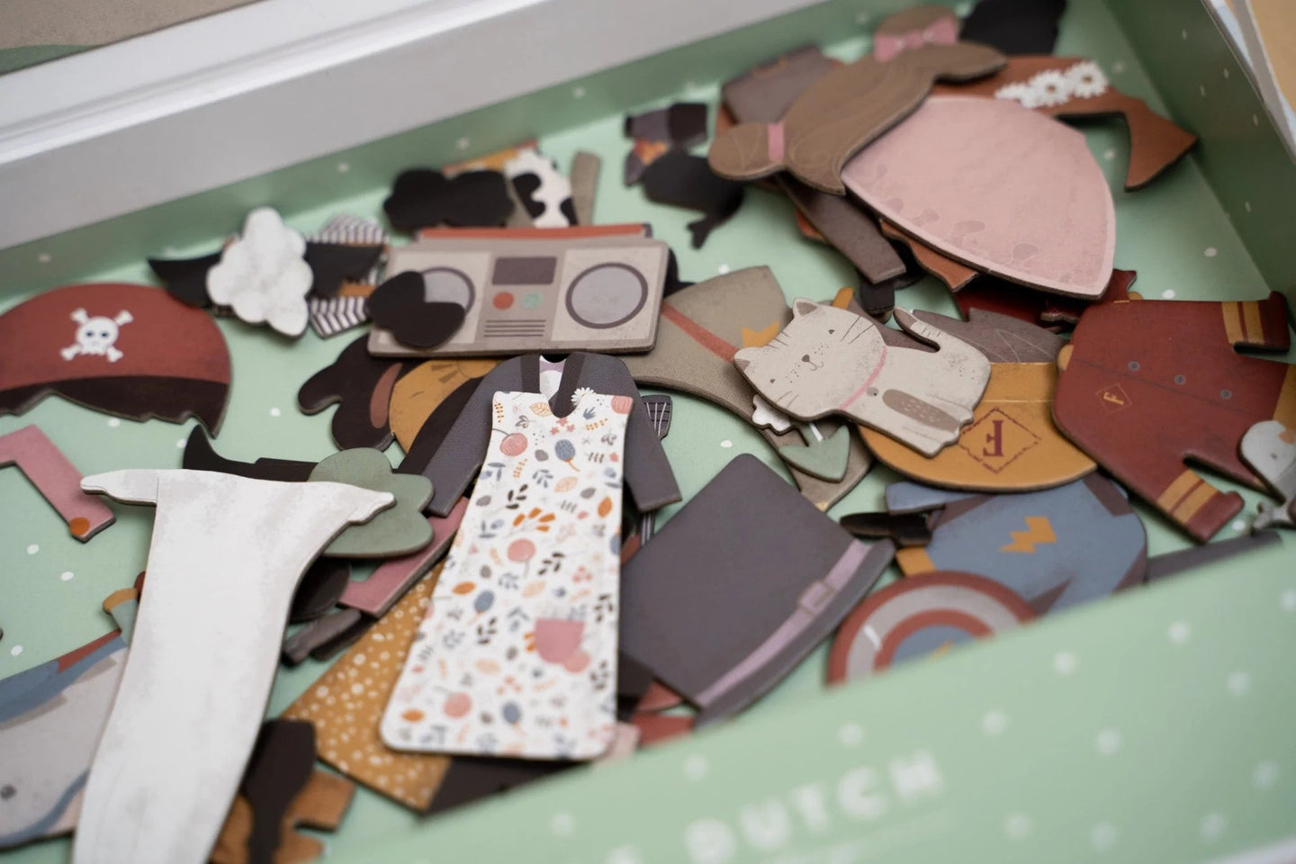 LITTLE DUTCH. Jim & Rosa Magnetic Puzzle - Image 6