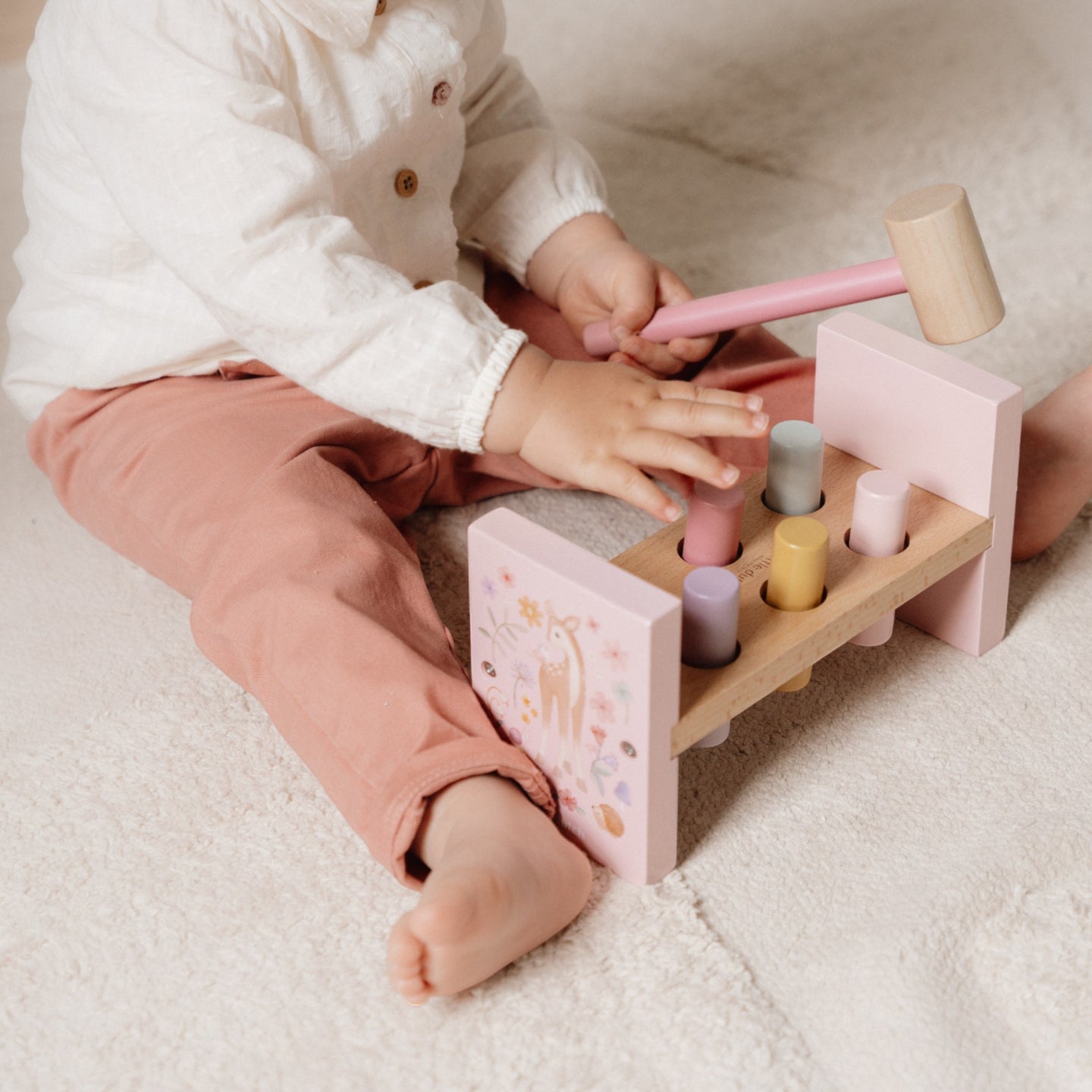 LITTLE DUTCH. Pounding Bench Fairy Garden FSC - Image 3