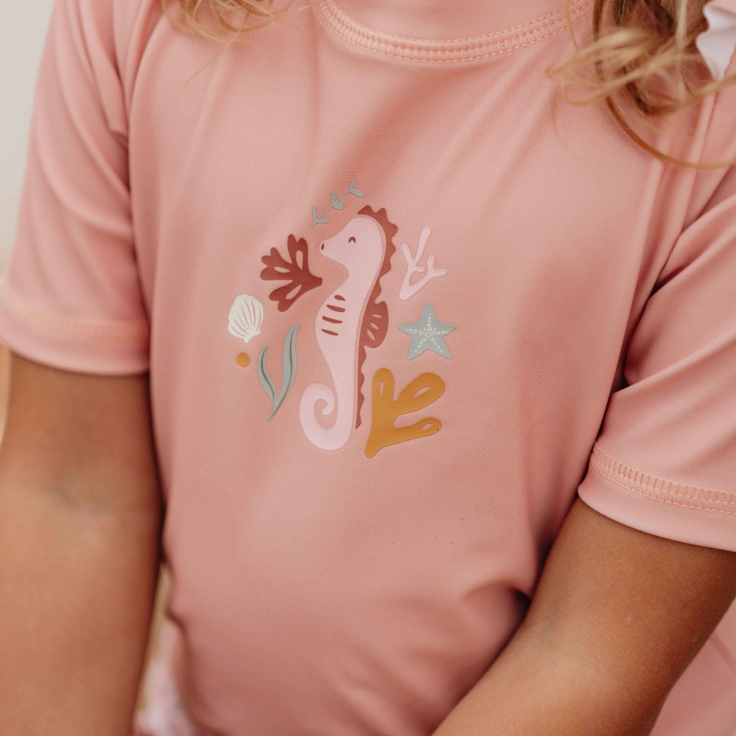 LITTLE DUTCH. Swim T-shirt short sleeves ruffles Seahorse Pink 74/80 9-12M - Image 3