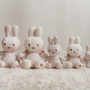 LITTLE DUTCH. Miffy Cuddle 30 cm – Lucky Blossom GRS – The Fluffy