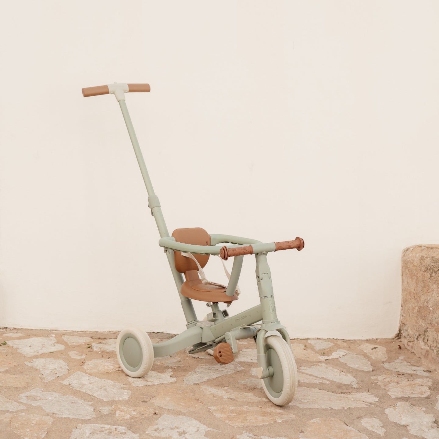 LITTLE DUTCH. Green Leaf tricycle - Image 6