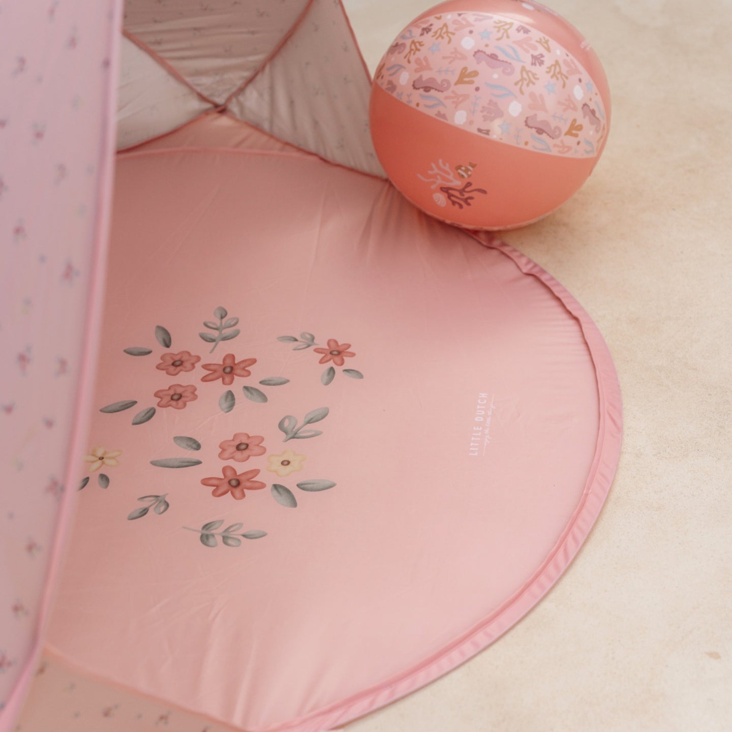 LITTLE DUTCH. Baby beach tent Ocean Dreams Pink - Image 6
