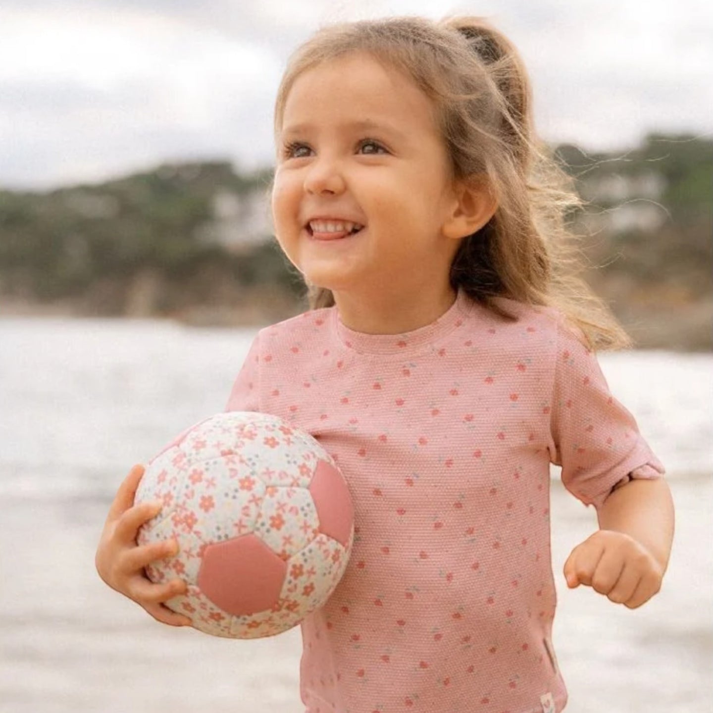 LITTLE DUTCH. Mini ball Pink - Image 2