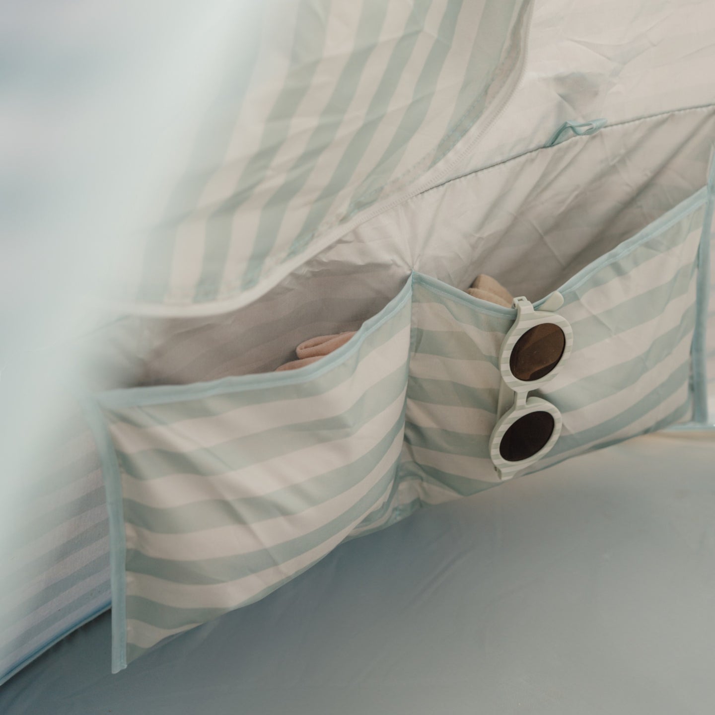 LITTLE DUTCH. Fresh Greens Baby Beach Tent - Image 5