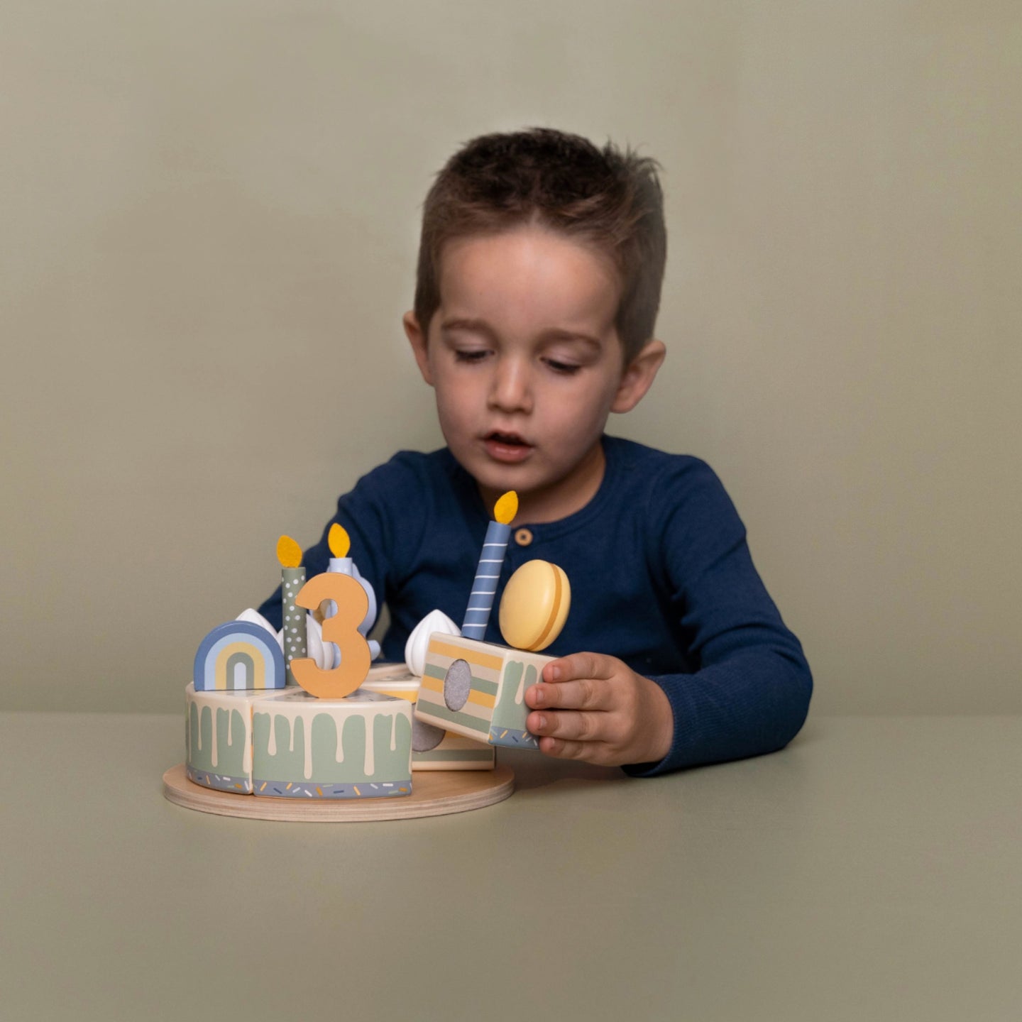 LITTLE DUTCH. Wooden cake with blue candles FSC - Image 6