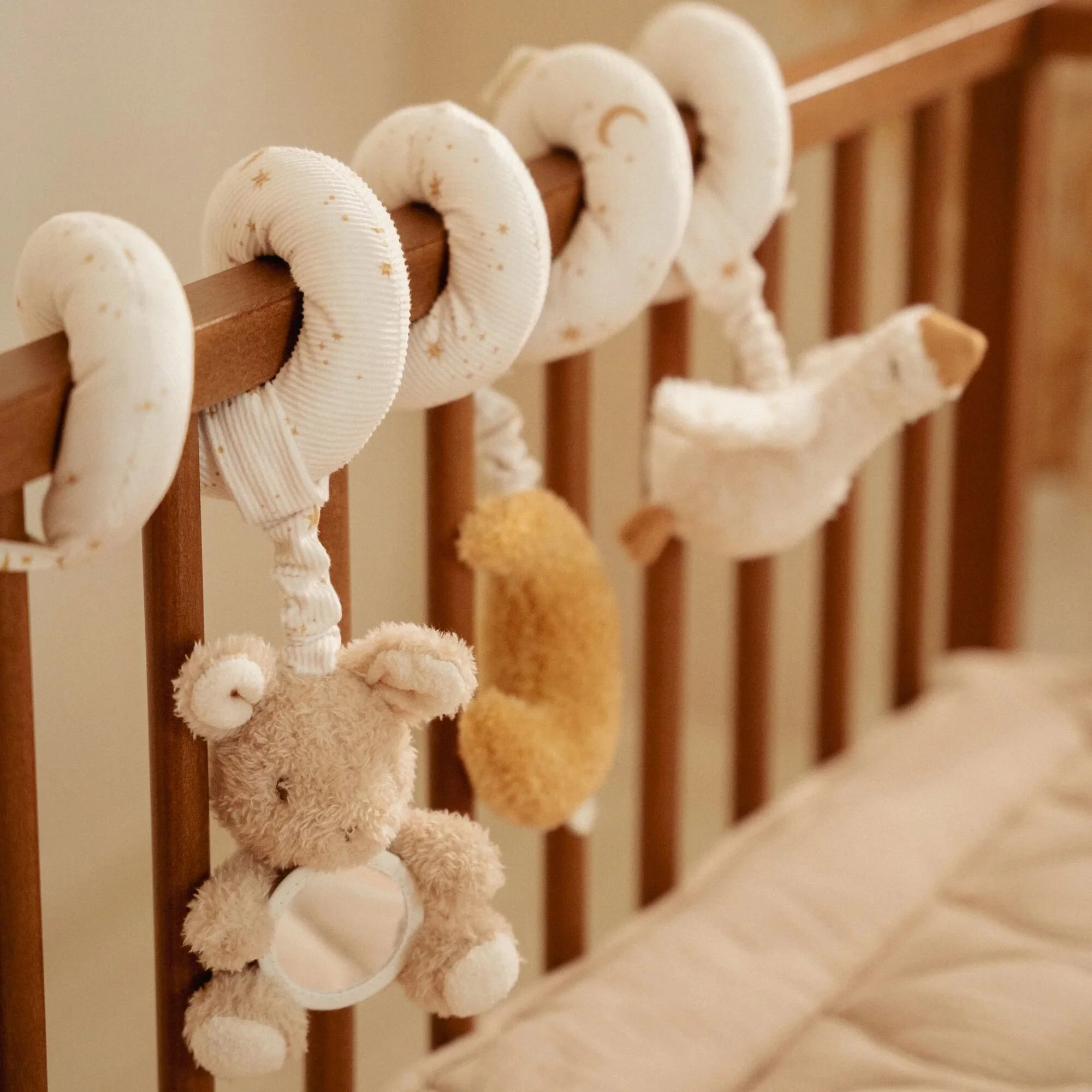 LITTLE DUTCH. Newborn Naturals Soft Activity Spiral - Image 3