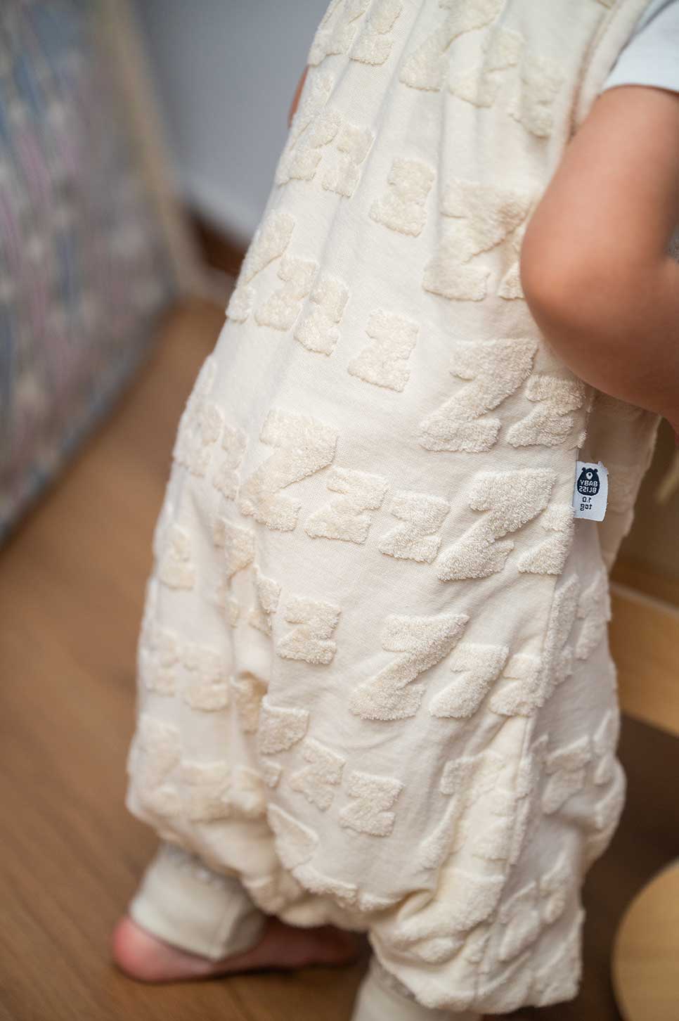 Baby Bliss Jump, Sleeping Bag with Legs, 2,5 Tog, 6-18 months, Dreamy Zzz Cream - Image 11