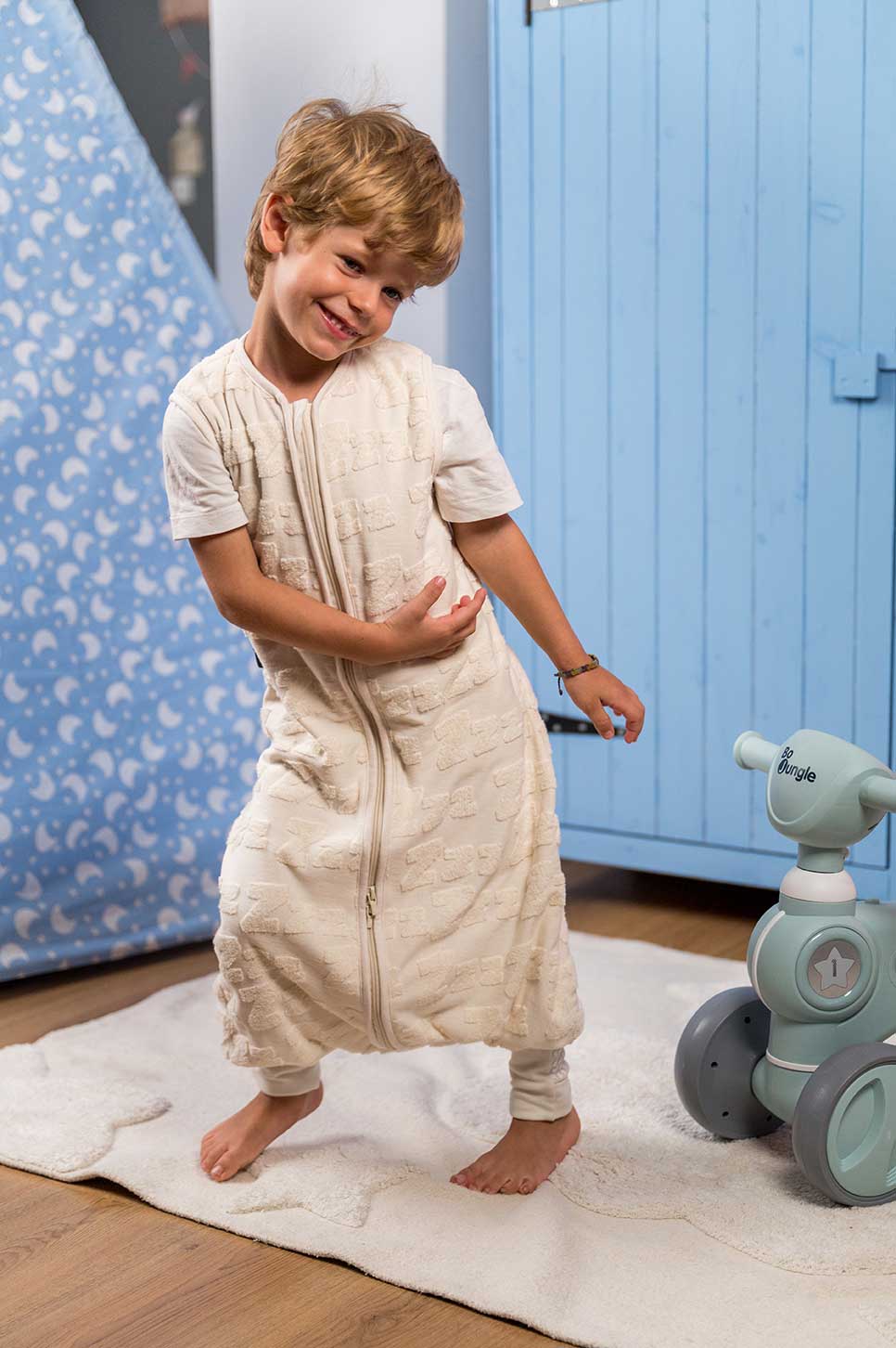 Baby Bliss Jump, Sleeping Bag with Legs, 2,5 Tog, 6-18 months, Dreamy Zzz Cream - Image 10