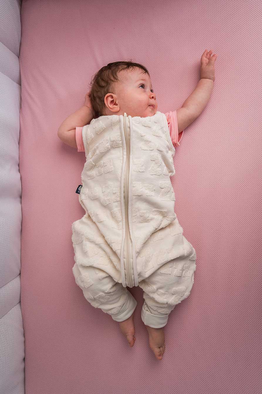 Baby Bliss Jump, Sleeping Bag with Legs, 2,5 Tog, 6-18 months, Dreamy Zzz Cream - Image 3