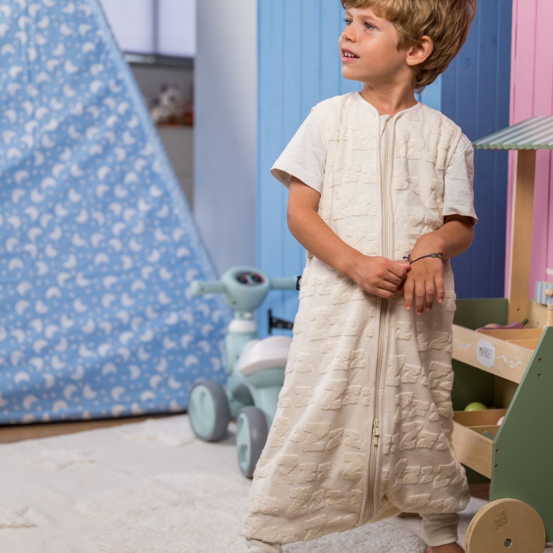 Baby Bliss Jump, Sleeping Bag with Legs, 2,5 Tog, 6-18 months, Dreamy Zzz Cream - Image 2