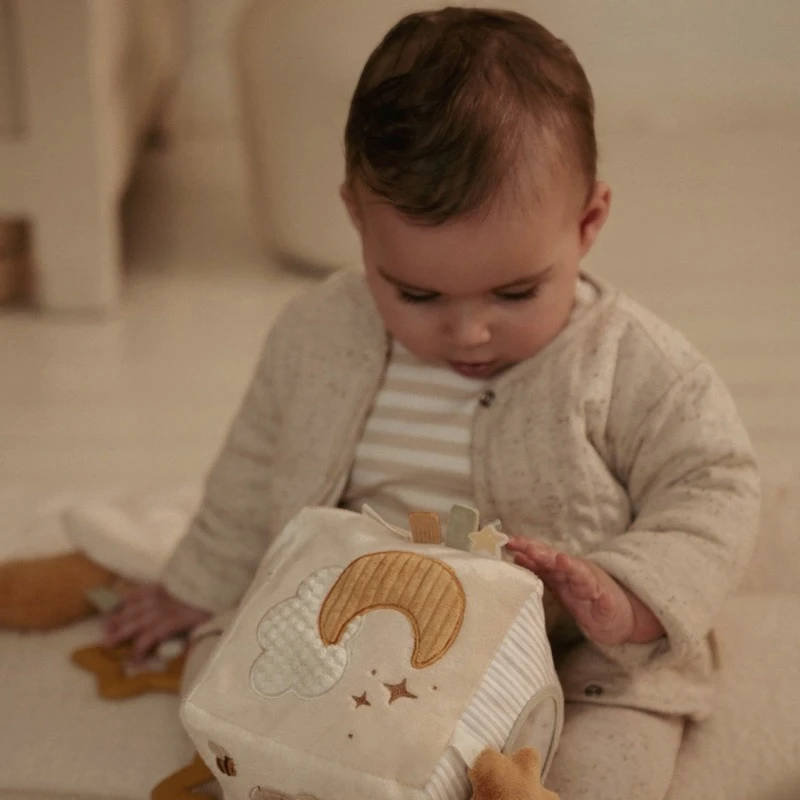 Little Dutch Newborn Naturals GRS Fabric Activity Cube - Image 4
