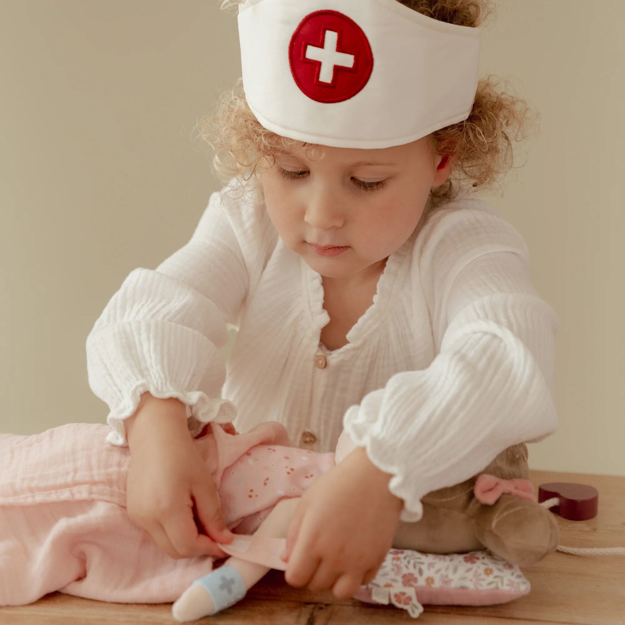 LITTLE DUTCH Wooden doctor's set - Green - Image 7