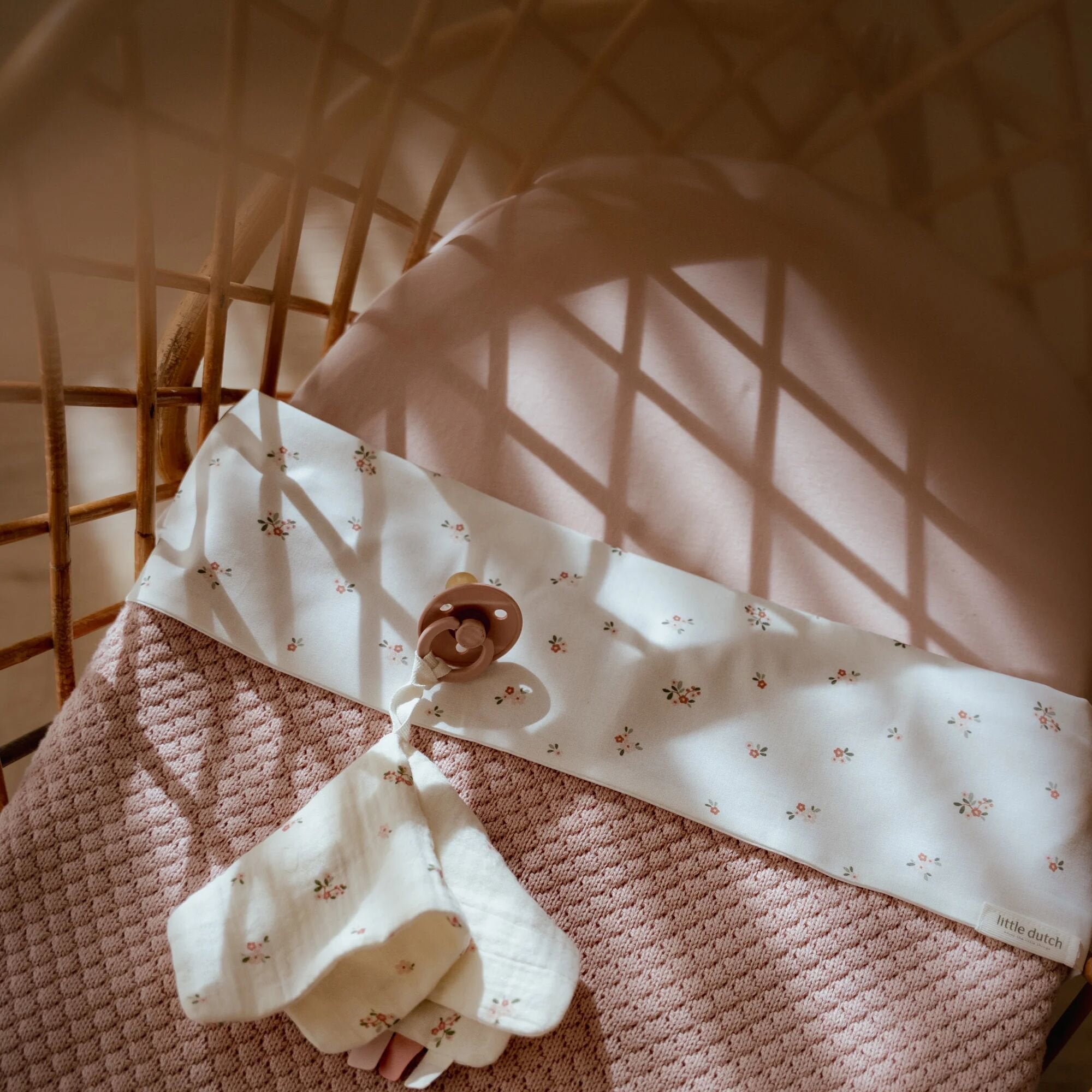 LITTLE DUTCH. Fitted Sheet Pure Blossom 70x140/150cm - Image 6