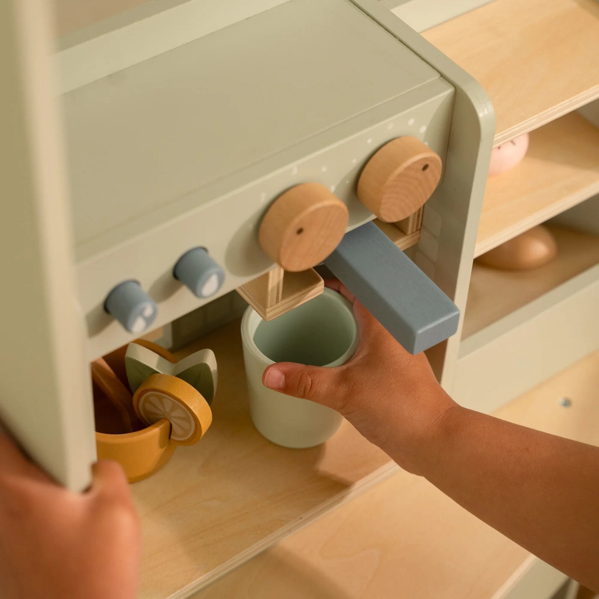 LITTLE DUTCH Toy coffee corner - Image 6