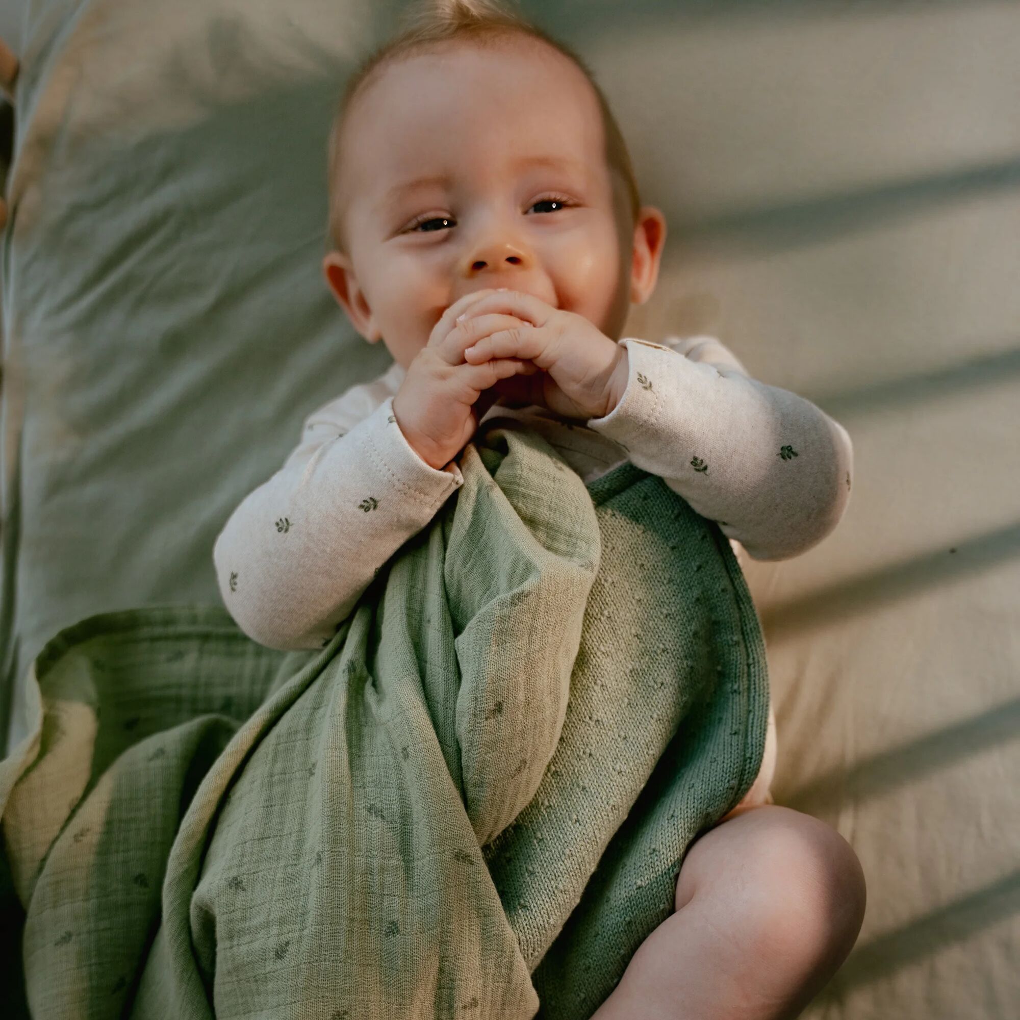 LITTLE DUTCH Winter Knitted fleece Blanket Pure Sage 70x100 - Image 4