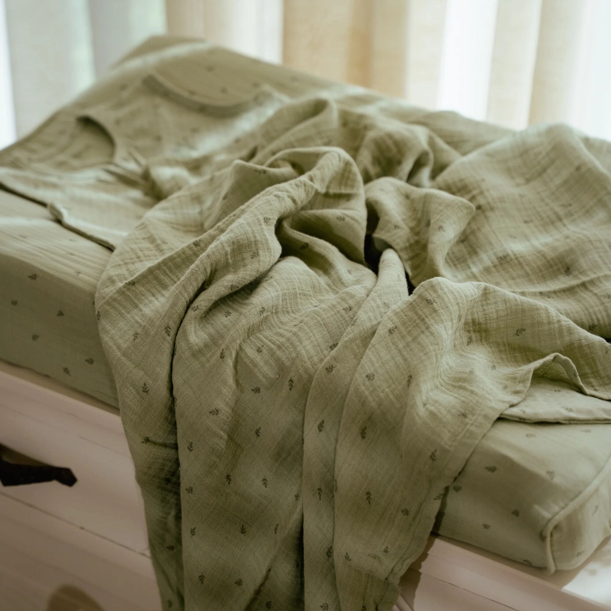 LITTLE DUTCH Swaddle Pure Sage 120x120 - Image 3