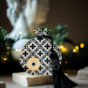 Table Charm Pomegranate Pattern Black and White | Plexiglass