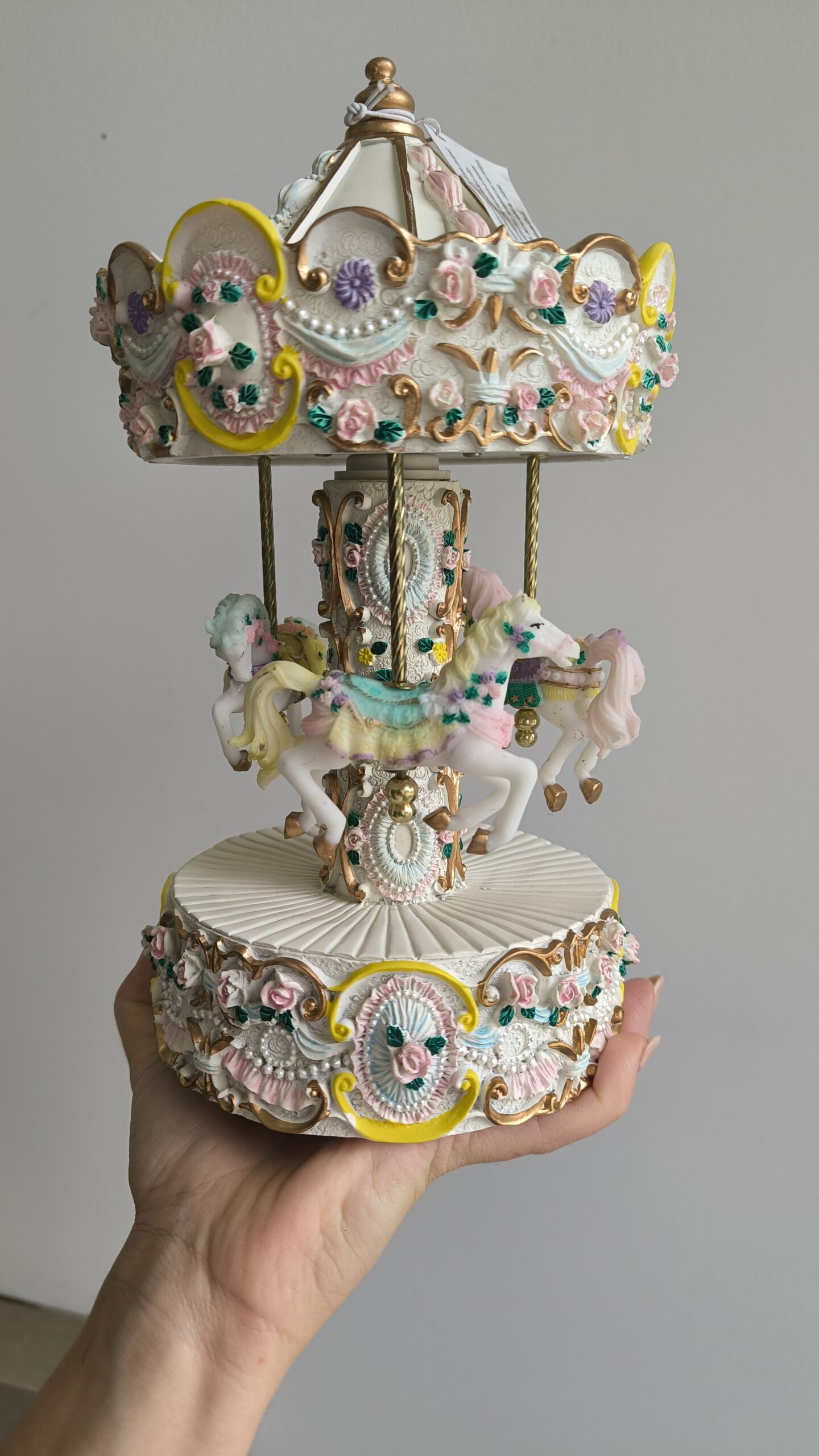 CAROUSEL PINK HORSES 23CM - Image 2