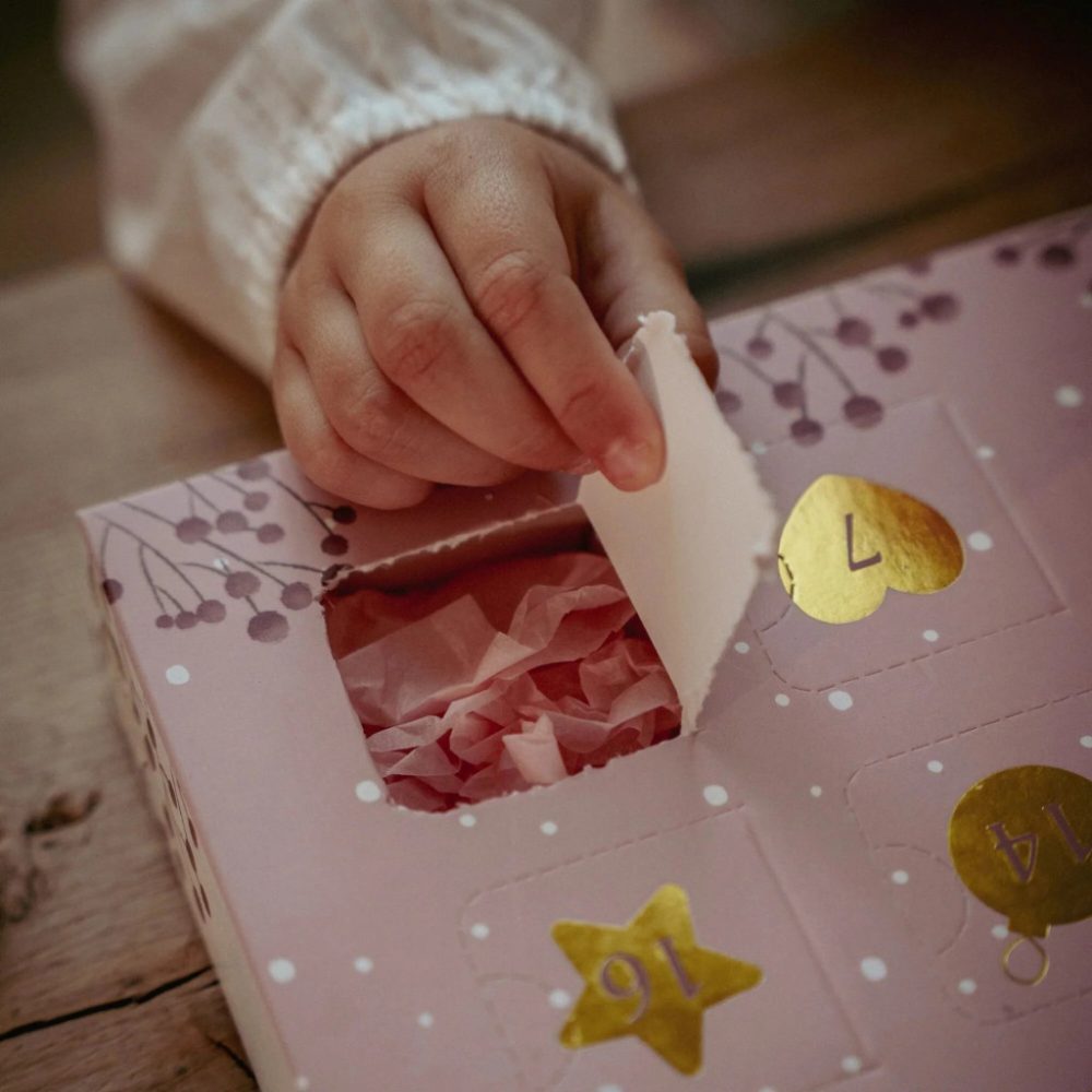 LITTLE DUTCH. Christmas countdown advent calendar with gifts - Image 7