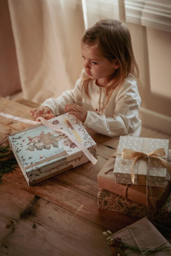 LITTLE DUTCH. Christmas countdown advent calendar with gifts - Image 9