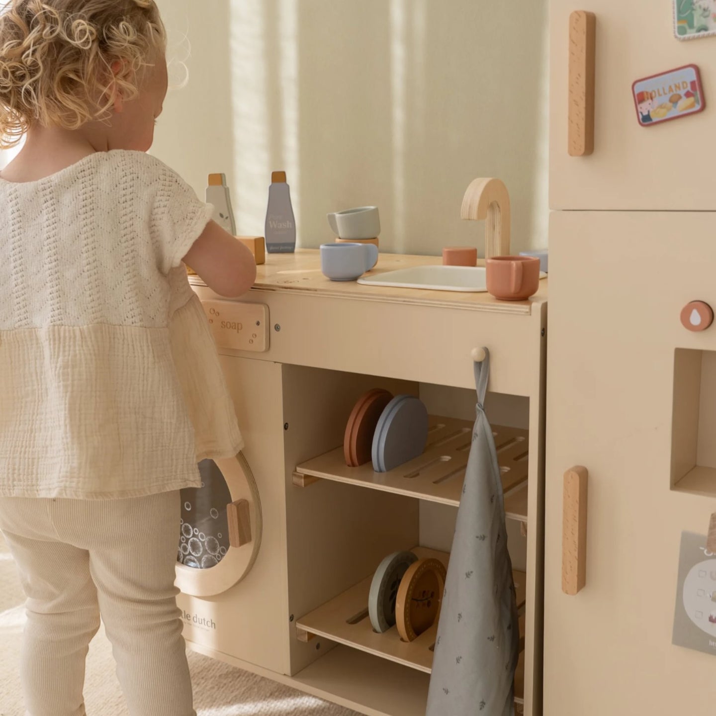 LITTLE DUTCH. Wooden washing machine FSC Limited Edition - Image 2