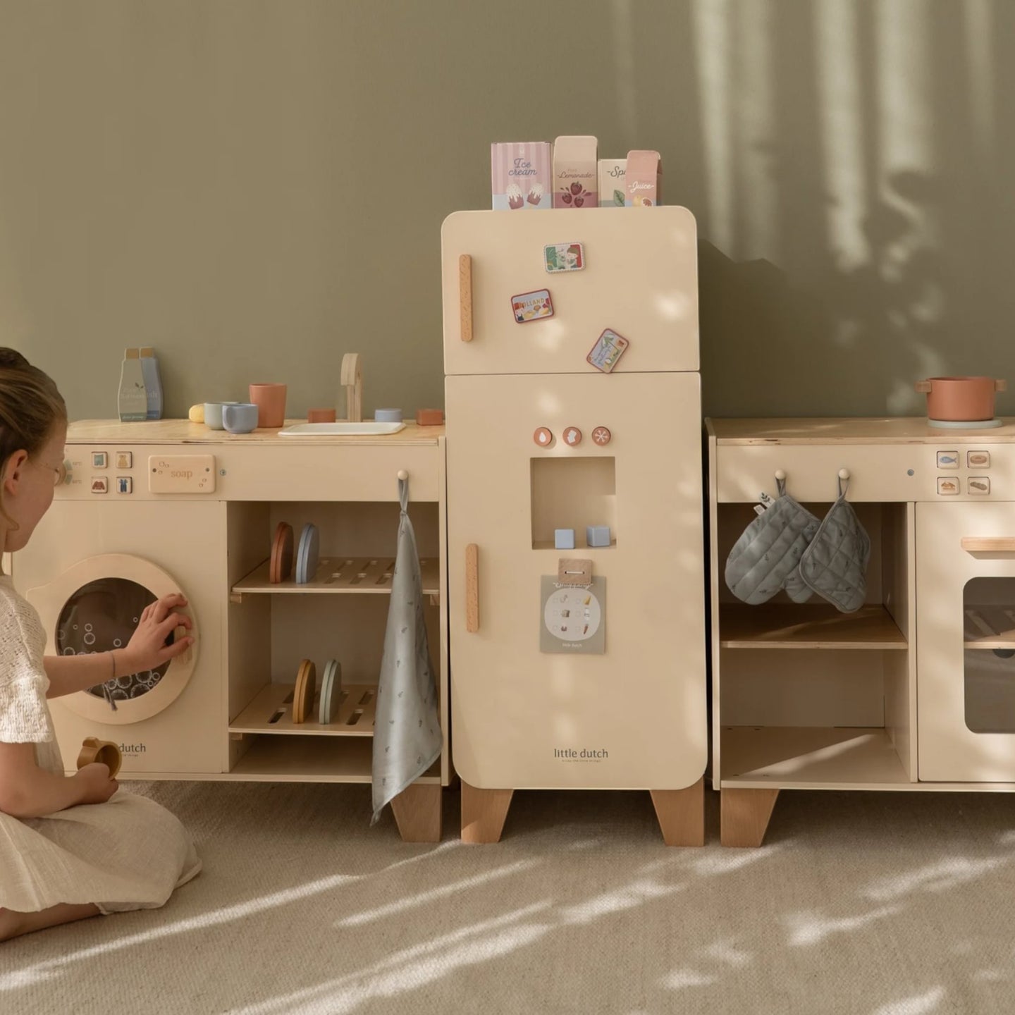 LITTLE DUTCH. Wooden washing machine FSC Limited Edition - Image 4