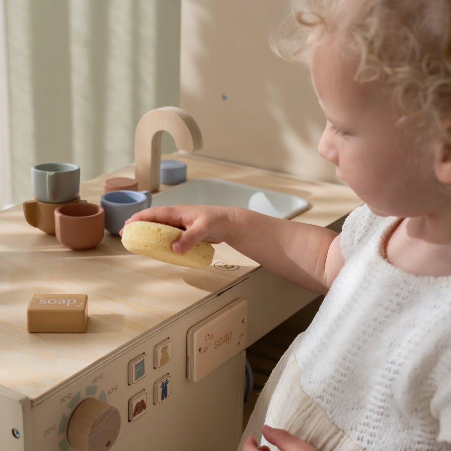 LITTLE DUTCH. Wooden washing machine FSC Limited Edition - Image 7