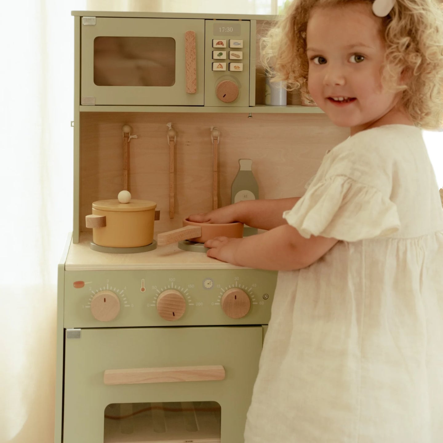 LITTLE DUTCH Wooden kitchen with play accessories Mint FSC - Image 7