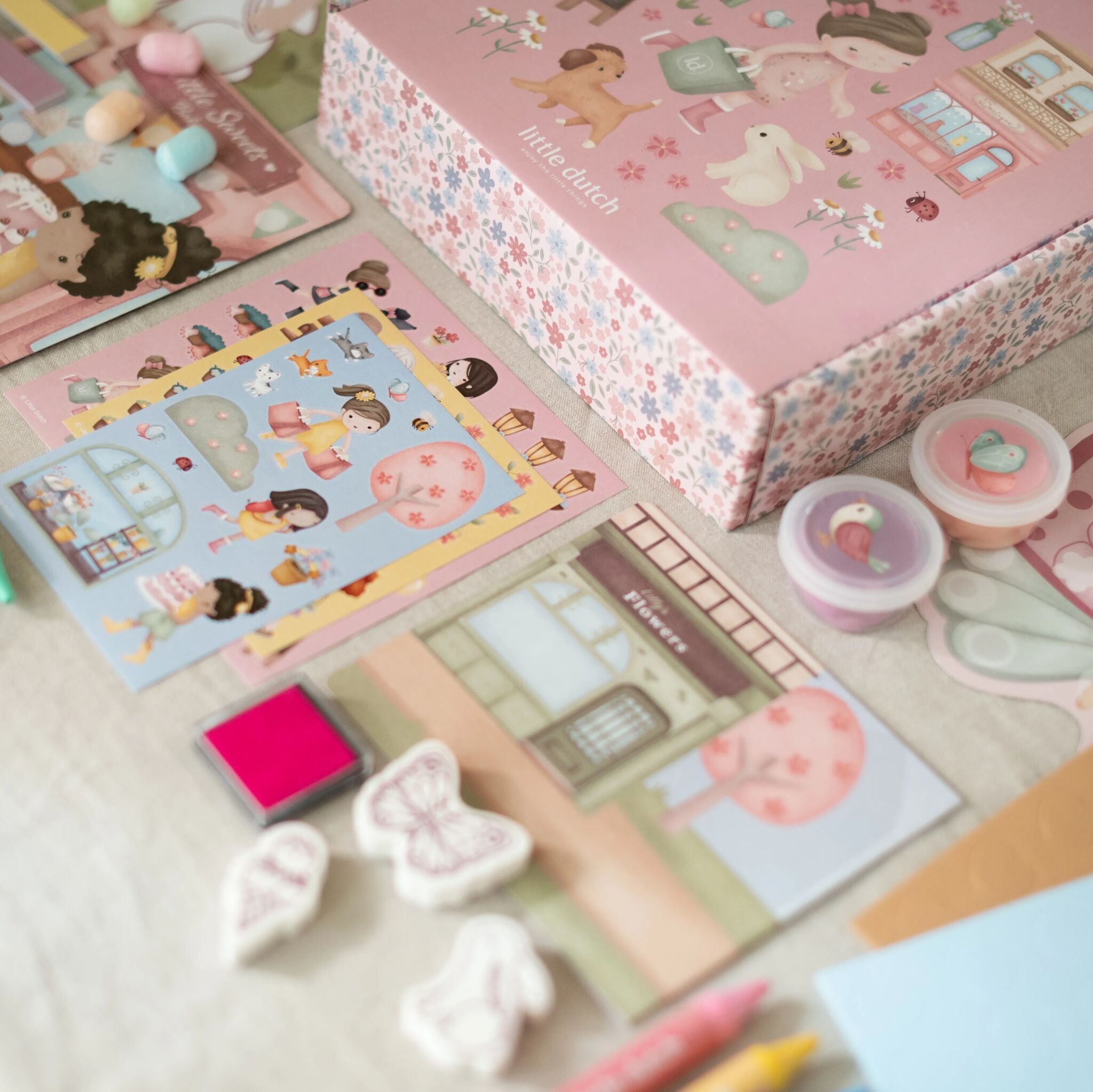 LITTLE DUTCH. CREATIVE BOX XL ROSA - Image 4