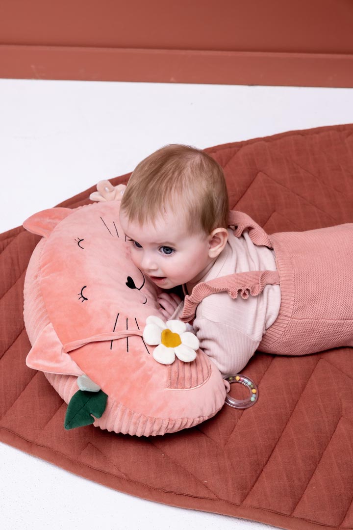 TRIXIE TUMMY TIME PILLOW MRS CAT - Image 4