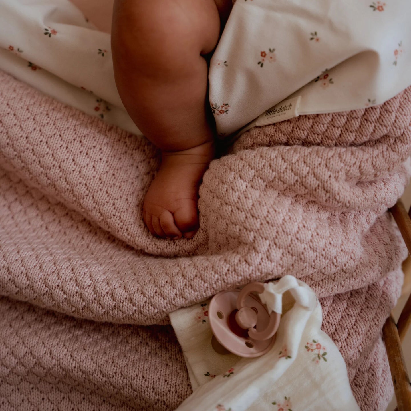LITTLE DUTCH. Knitted blanket with fleece lining Pure Blossom 70x100cm - Image 2