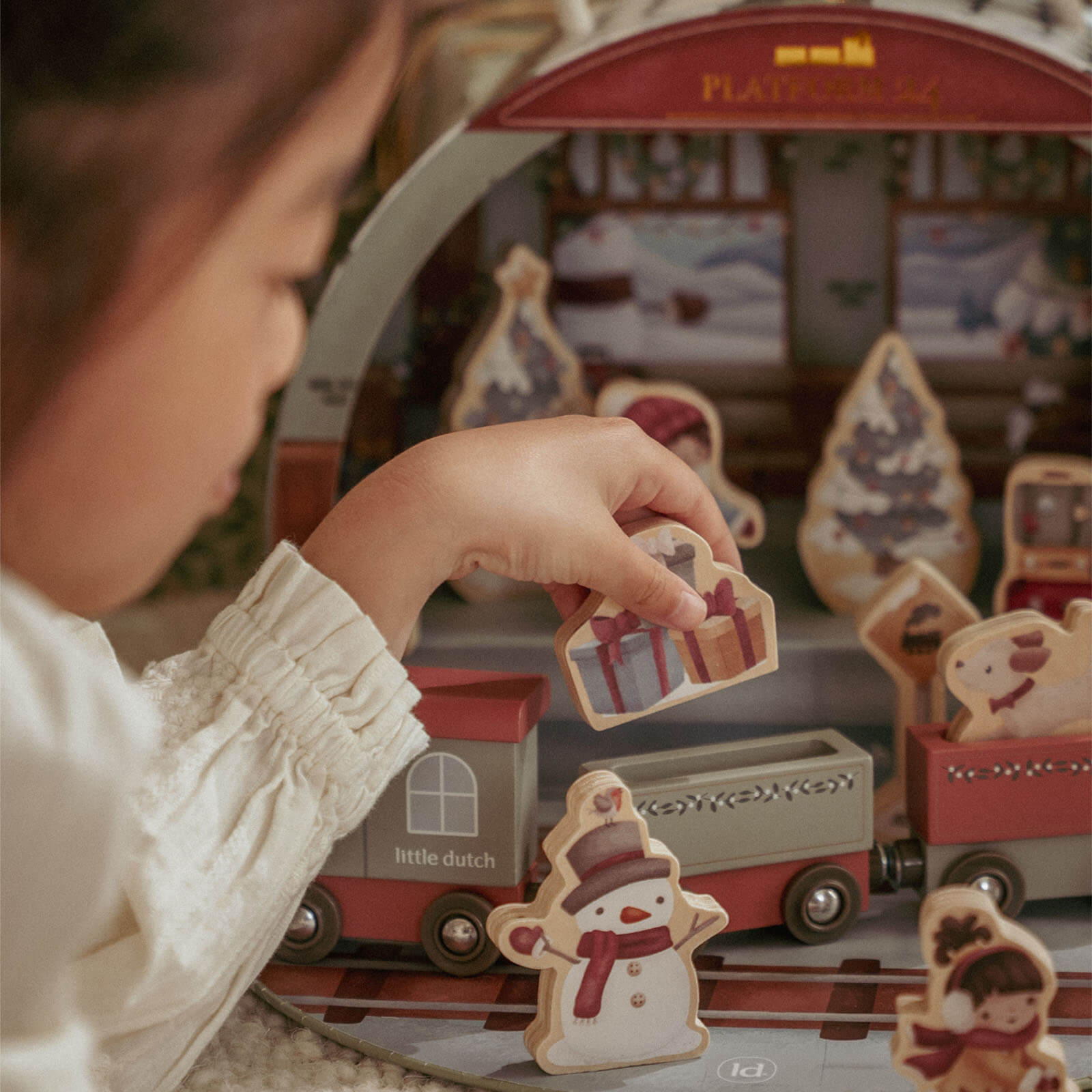 LITTLE DUTCH Advent Calendar - Train Track Scene - Image 9