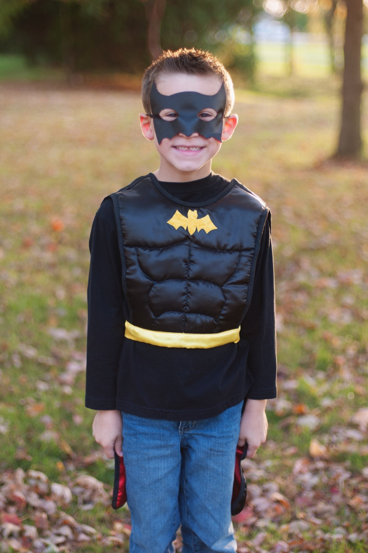 GREAT PRETENDERS Reversible Superhero Tunic Cape with Mask 4-7Y - Image 6