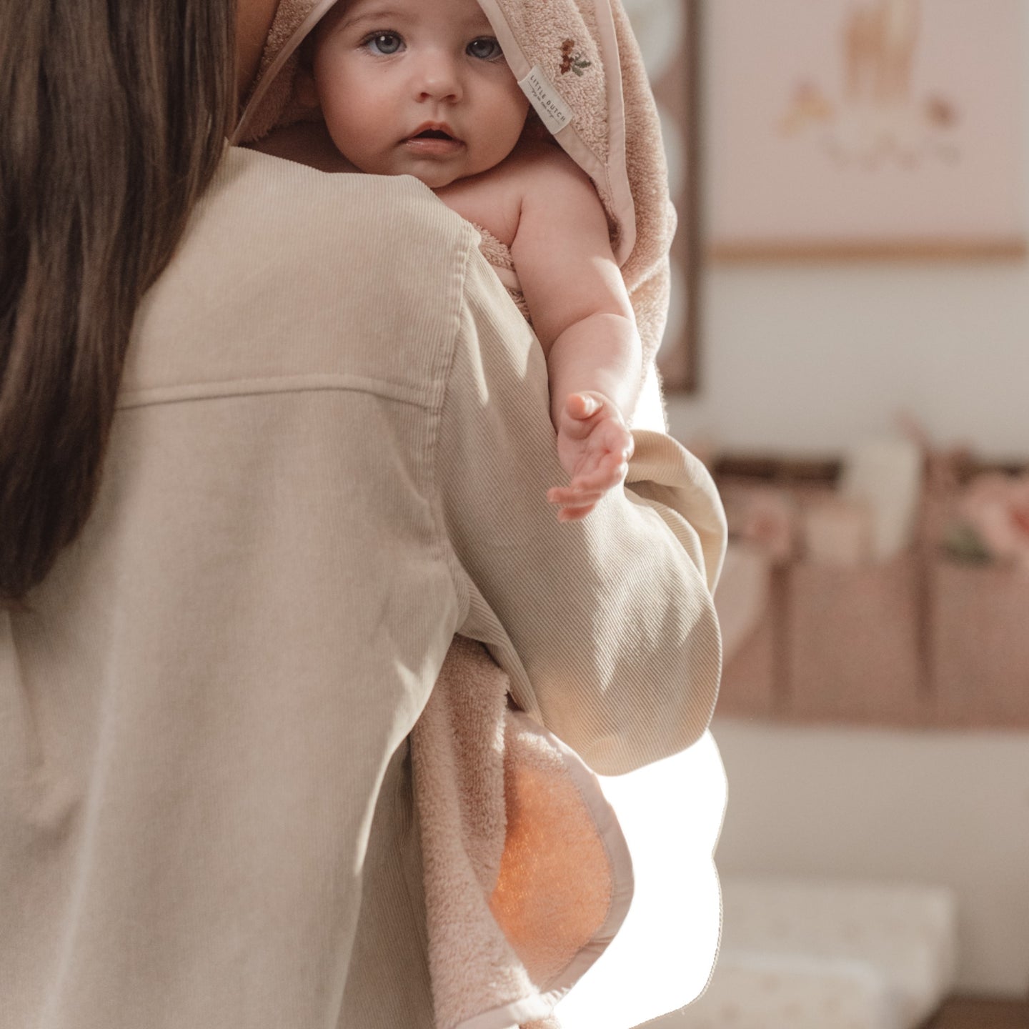 LITTLE DUTCH. Hooded Towel with Blossom embroidery 75x75 - Image 3