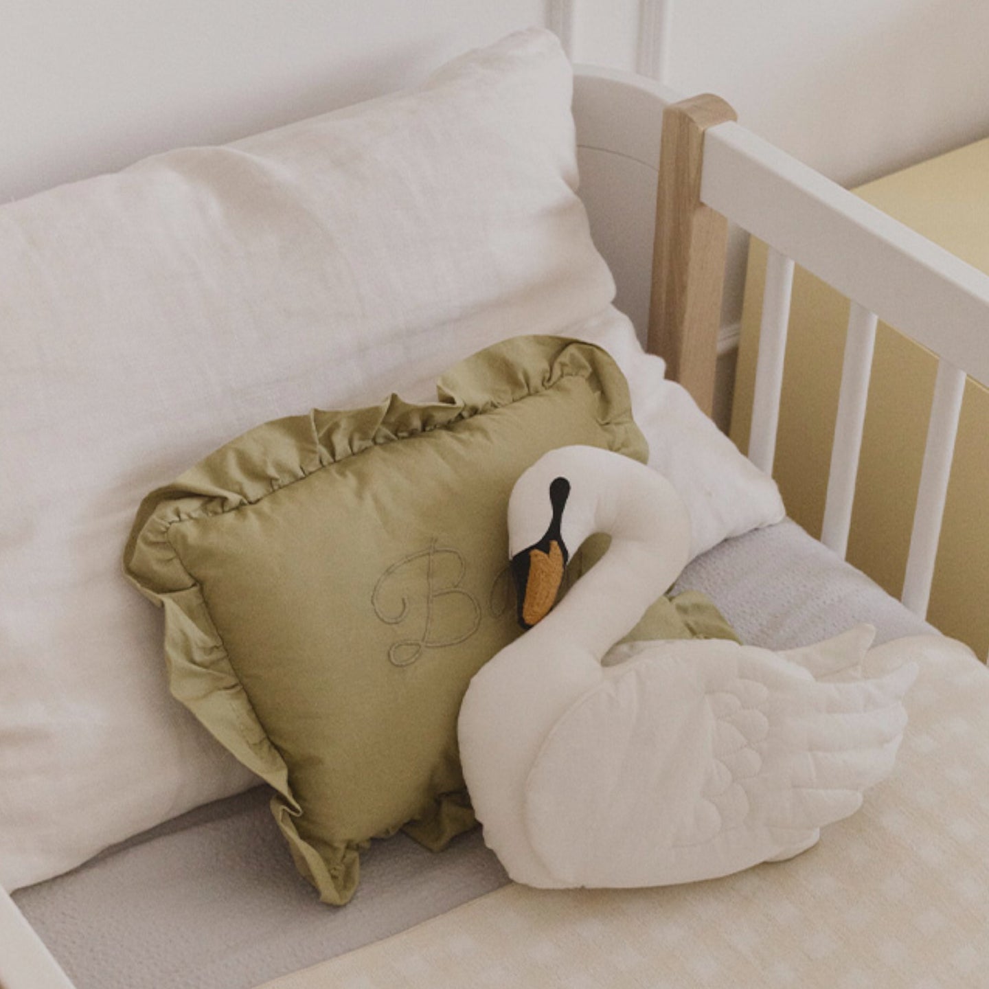 Lorena Canals. Swan Pillow 30x30 cm. - Image 4