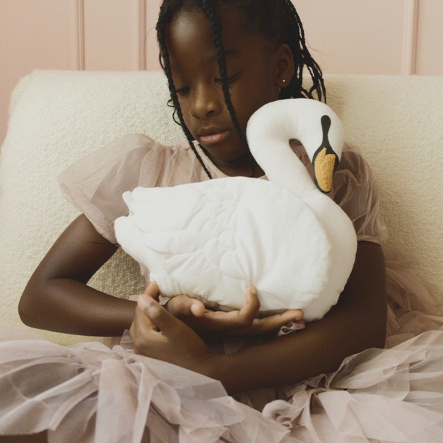 Lorena Canals. Swan Pillow 30x30 cm. - Image 6