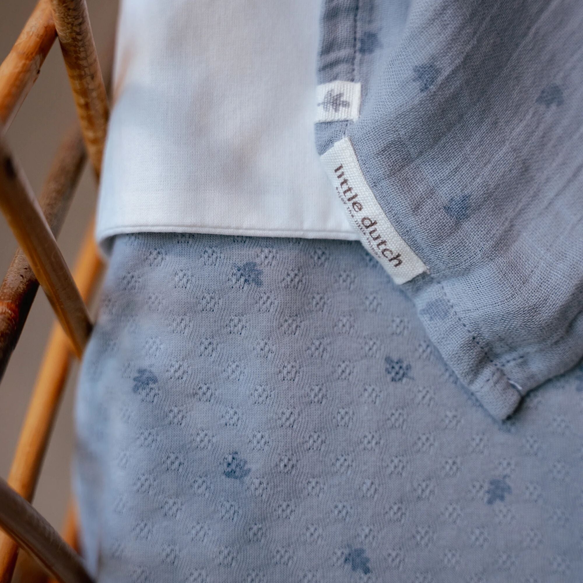 LITTLE DUTCH. Summer Blanket Pure Denim Blue 70x100 - Image 6