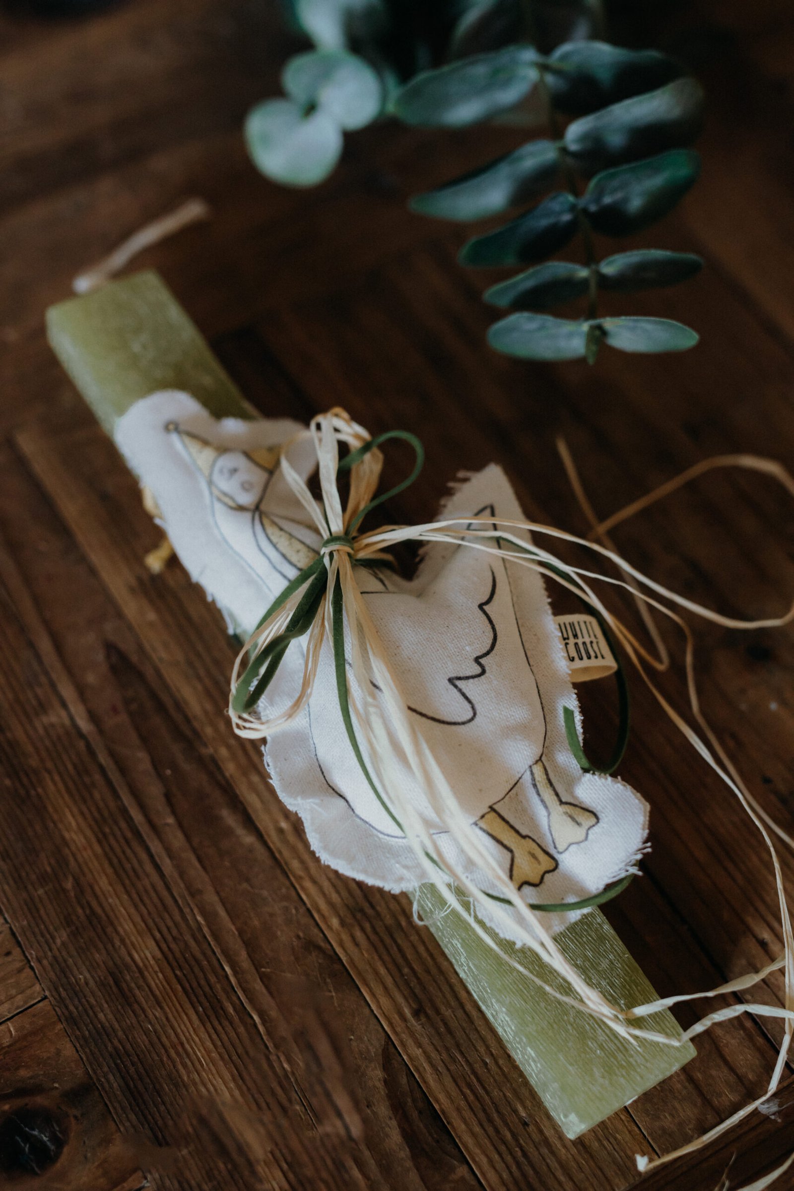 WHITE GOOSE EASTER CANDLE LITTLE GOOSE - Image 6