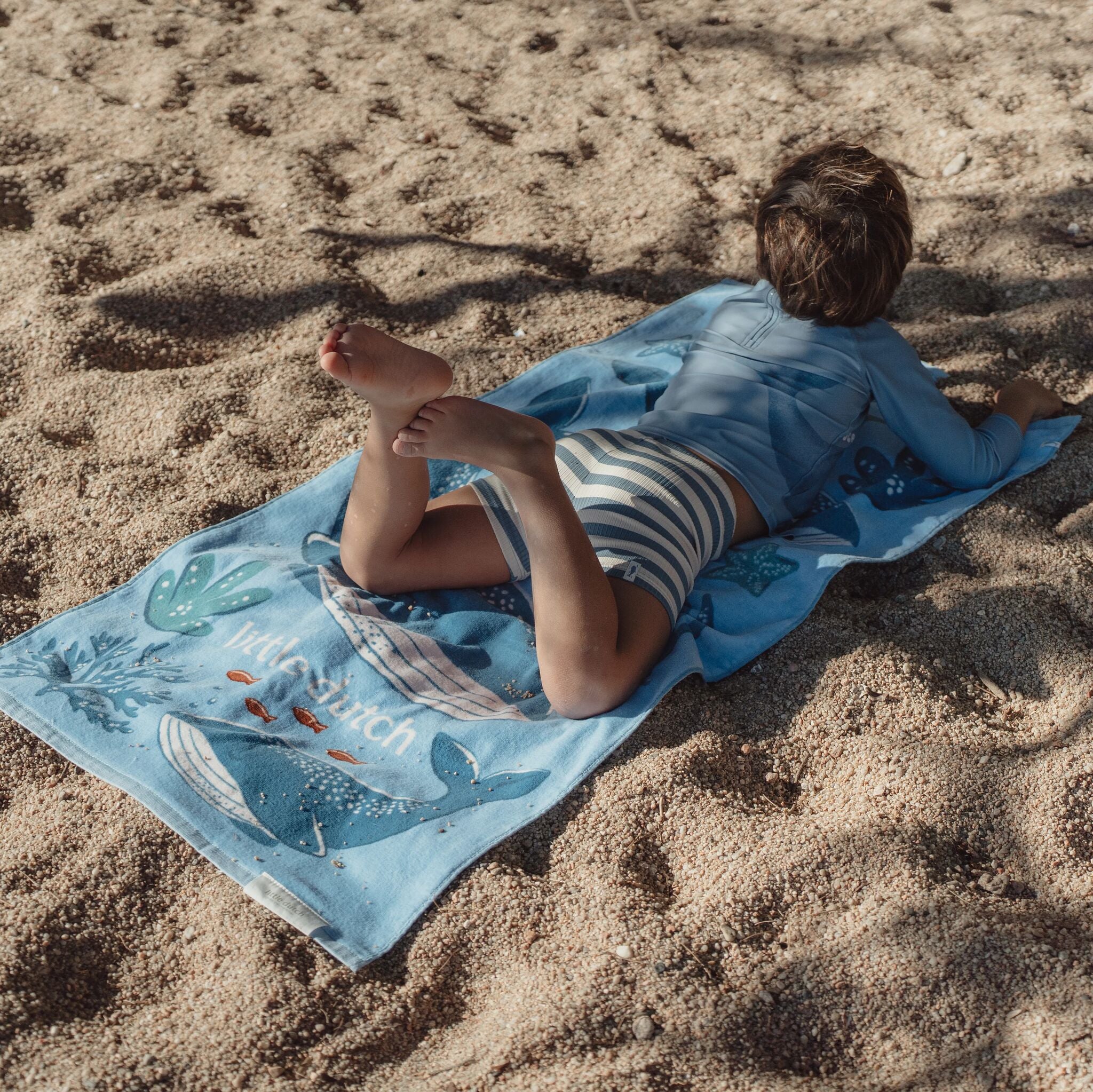 LITTLE DUTCH. Beach Towel Ocean World Blue - 60x120cm - Image 6