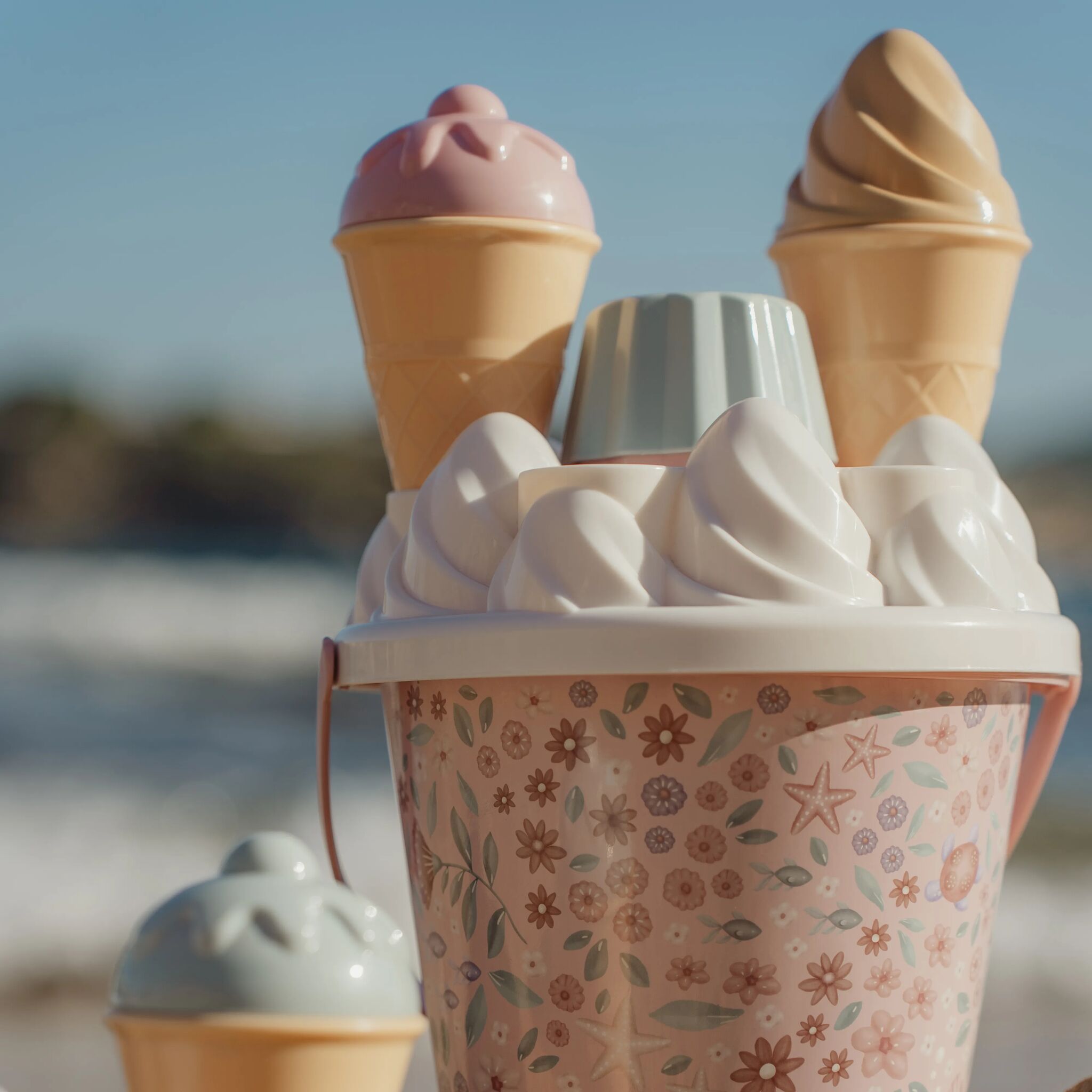 LITTLE DUTCH. Ice Cream Bucket Set Dreamy Mermaid 14pcs - Image 7