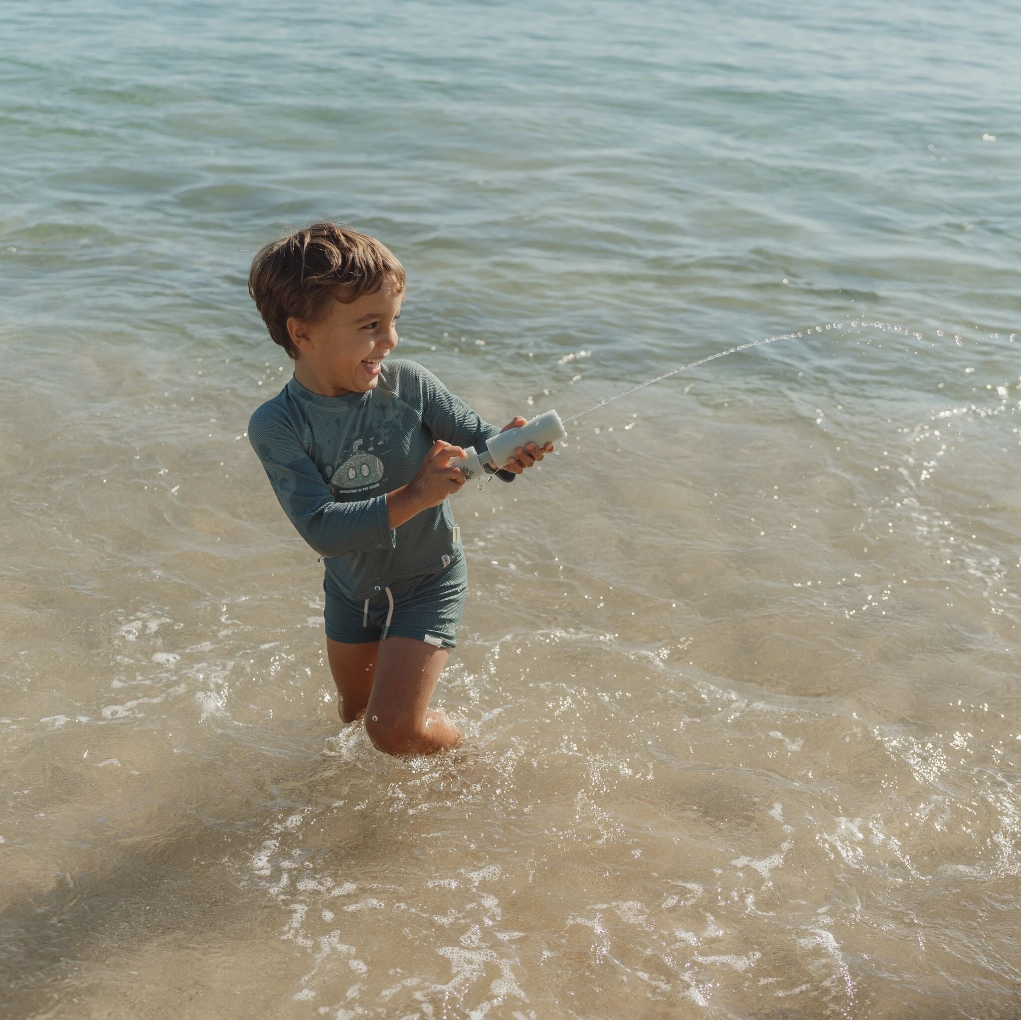 LITTLE DUTCH. Ocean World Foam Shooter 15cm - Image 2