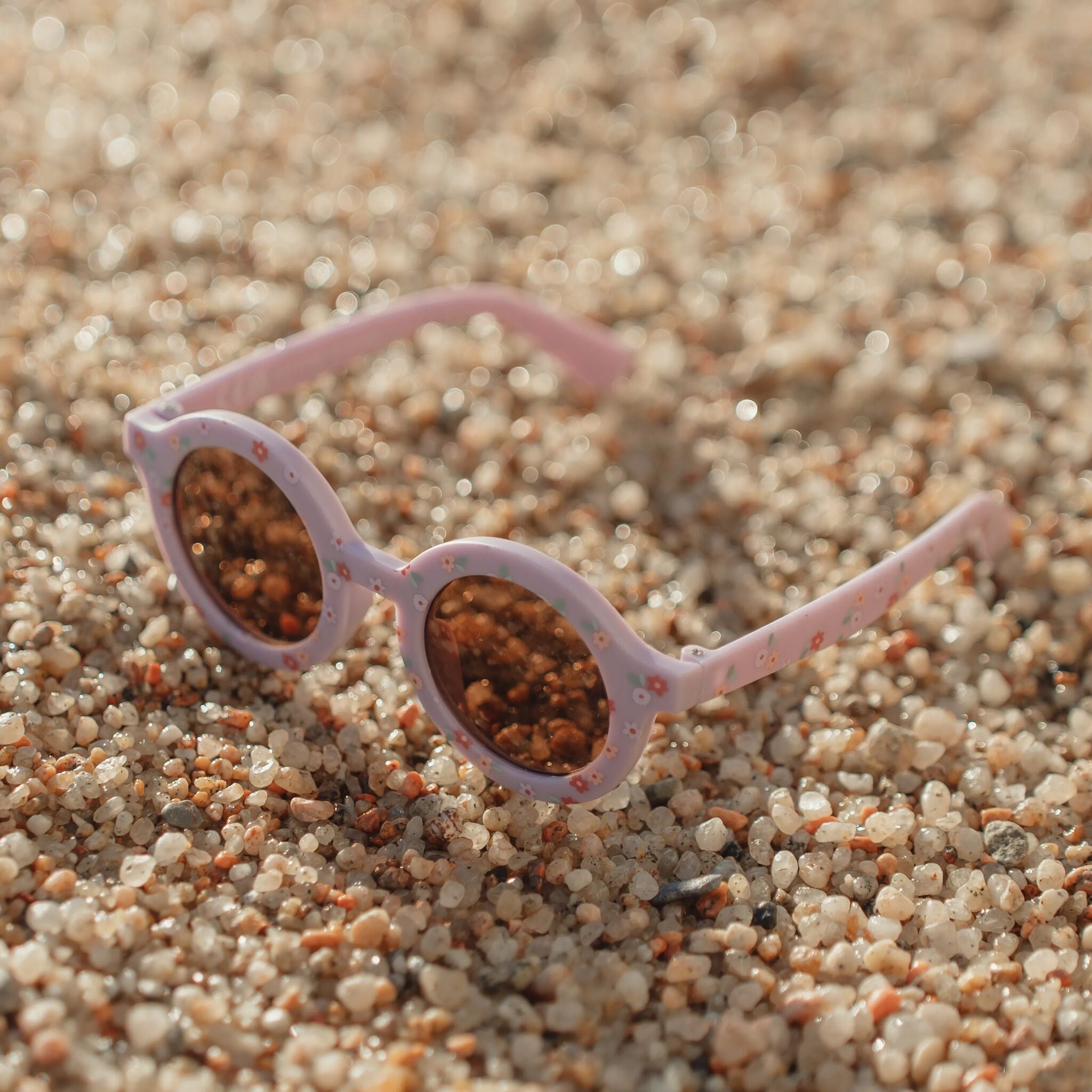 LITTLE DUTCH. Children's sunglasses UV 400 Shell Dreamy Purple Stripes - Image 8