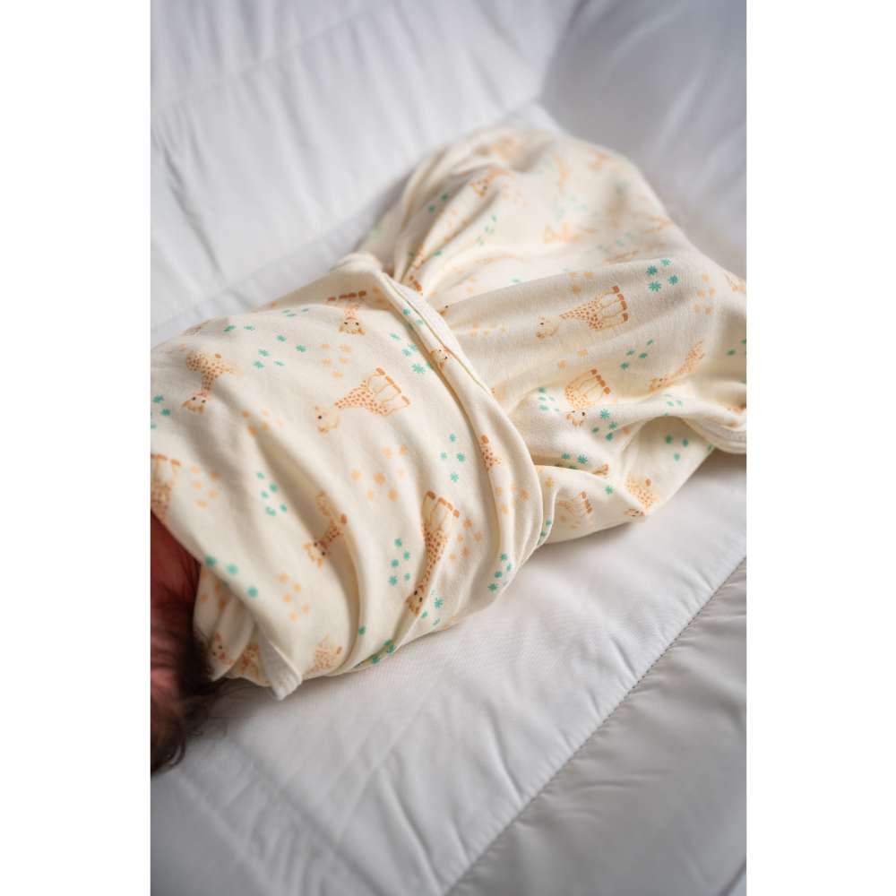 Baby Bliss Snug: Set of 2 Swaddles Sophie la Girafe Ciel & Vanilla Print - Image 8