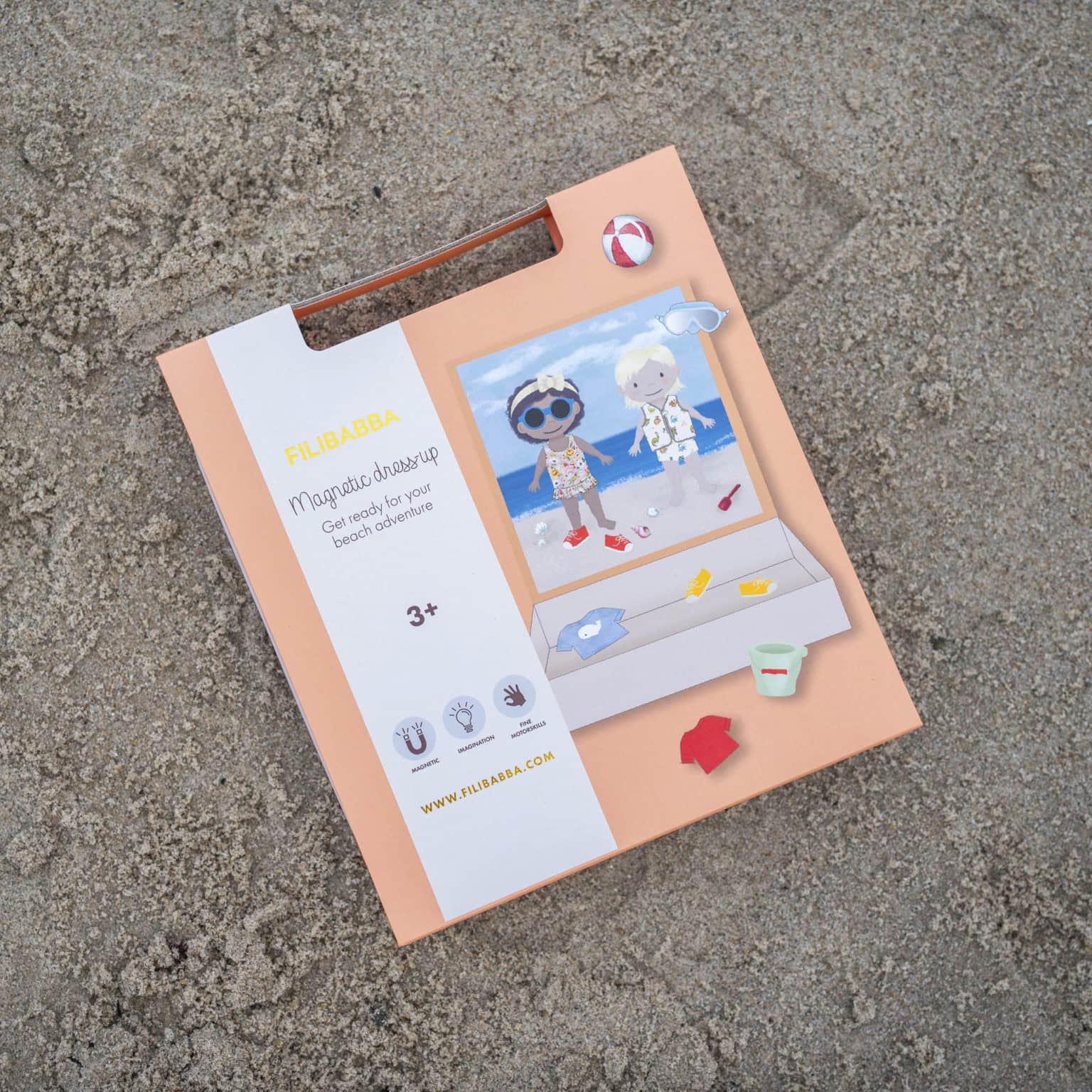 FILIBABBA Magnetic game - Dress-up - A day at the beach - Image 4