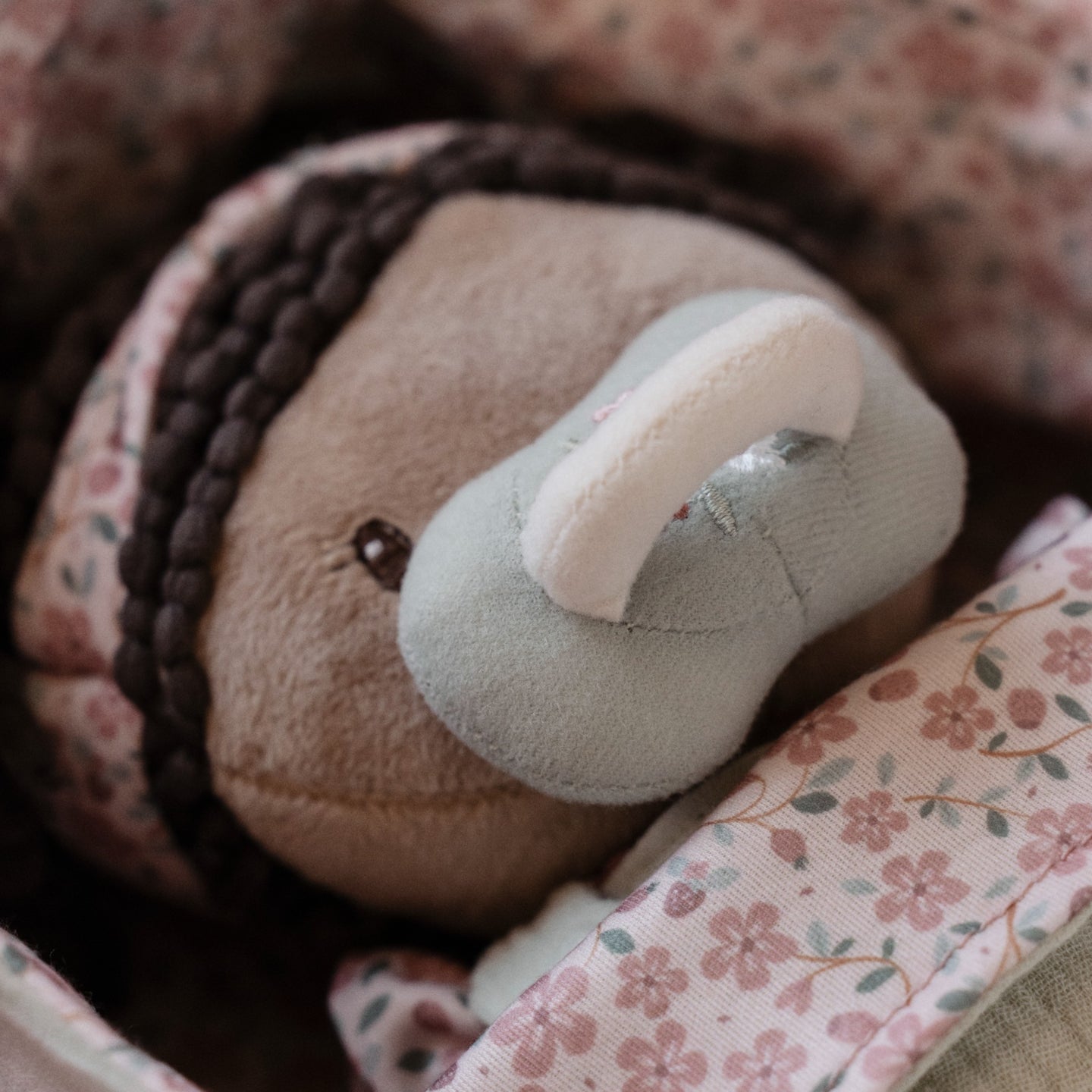 LITTLE DUTCH. Fabric baby in a basket Evi (30 cm.) - Image 12