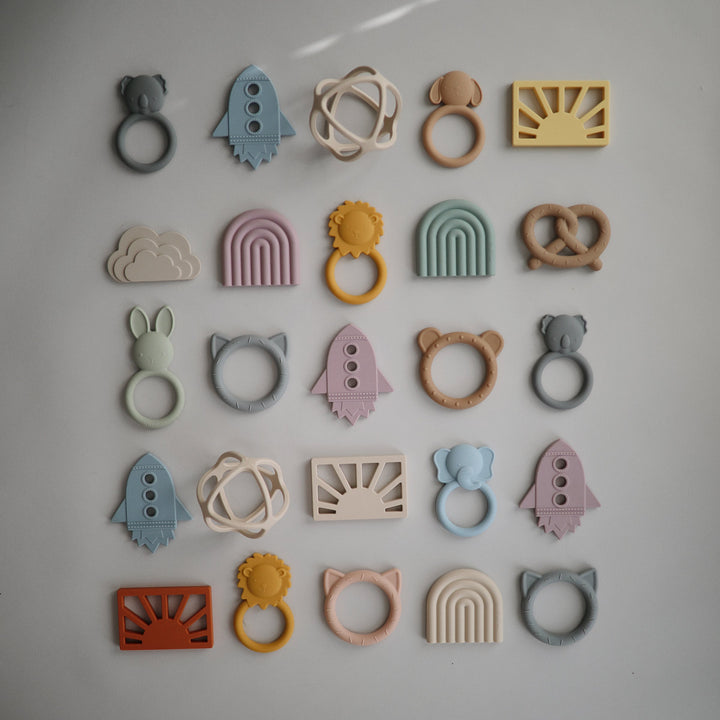 MUSHIE Ball Teether Shifting Sand - Image 6