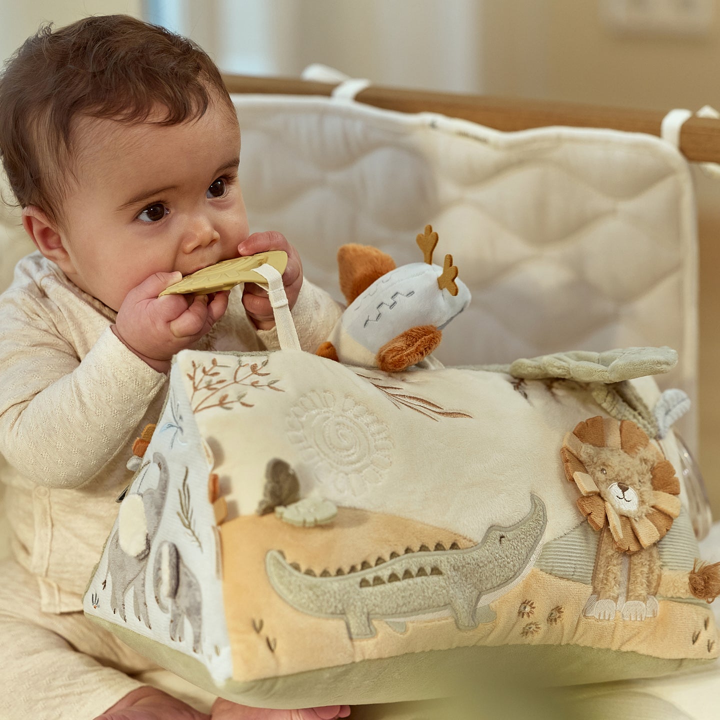 LITTLE DUTCH. Safari Friends GRS fabric activity triangle - Image 2