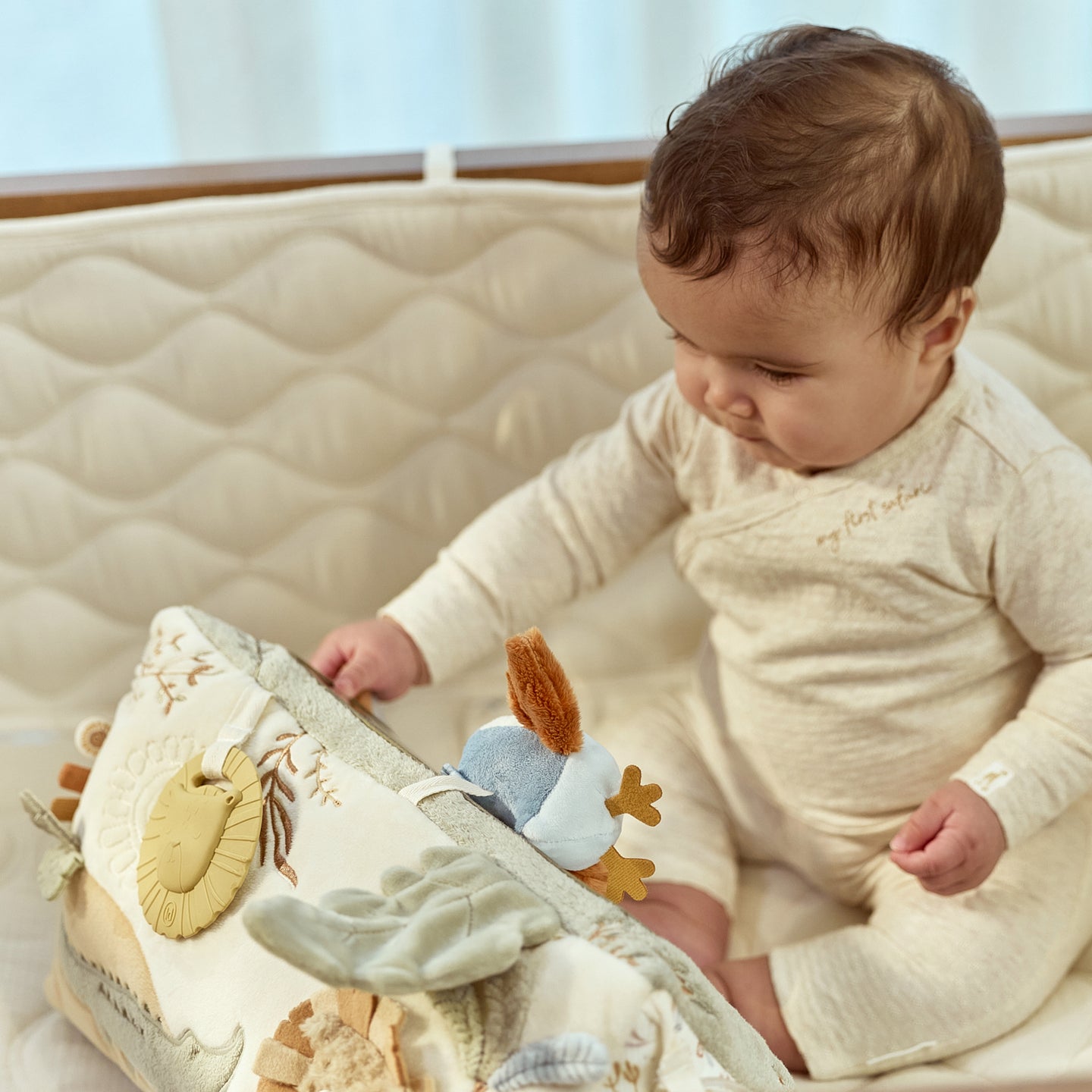LITTLE DUTCH. Safari Friends GRS fabric activity triangle - Image 6