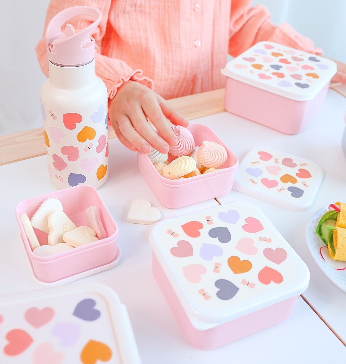 A little lovely company: Set of 4 Lunch & Snack Box -Hearts - Image 3
